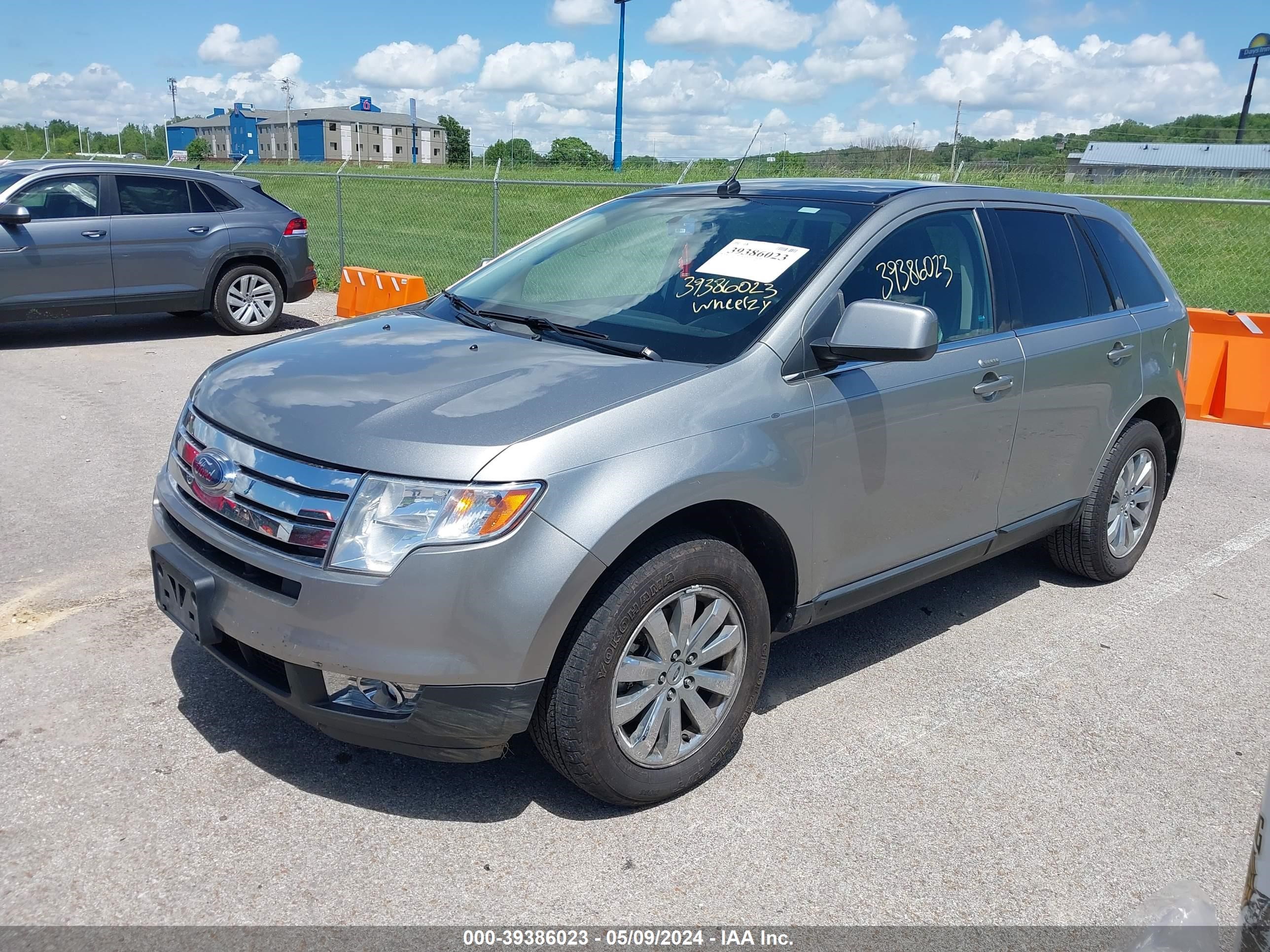 Photo 1 VIN: 2FMDK49C58BA81616 - FORD EDGE 