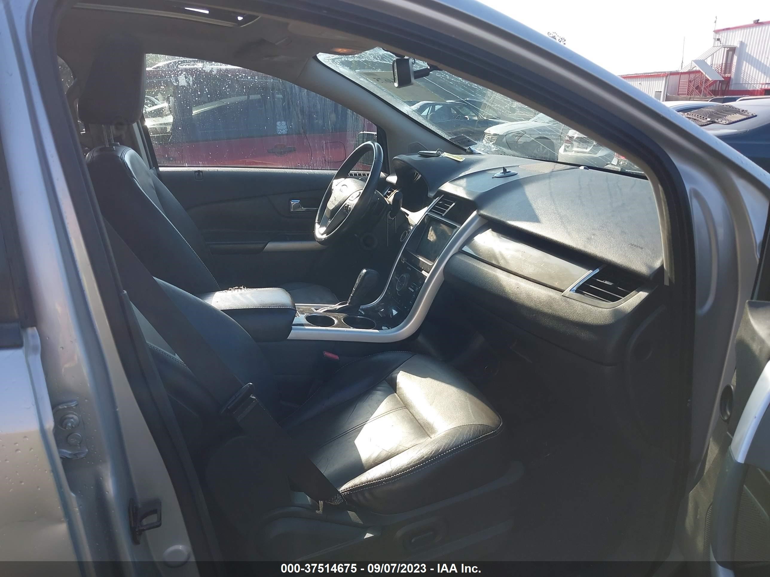 Photo 4 VIN: 2FMDK4AK4BBB38771 - FORD EDGE 