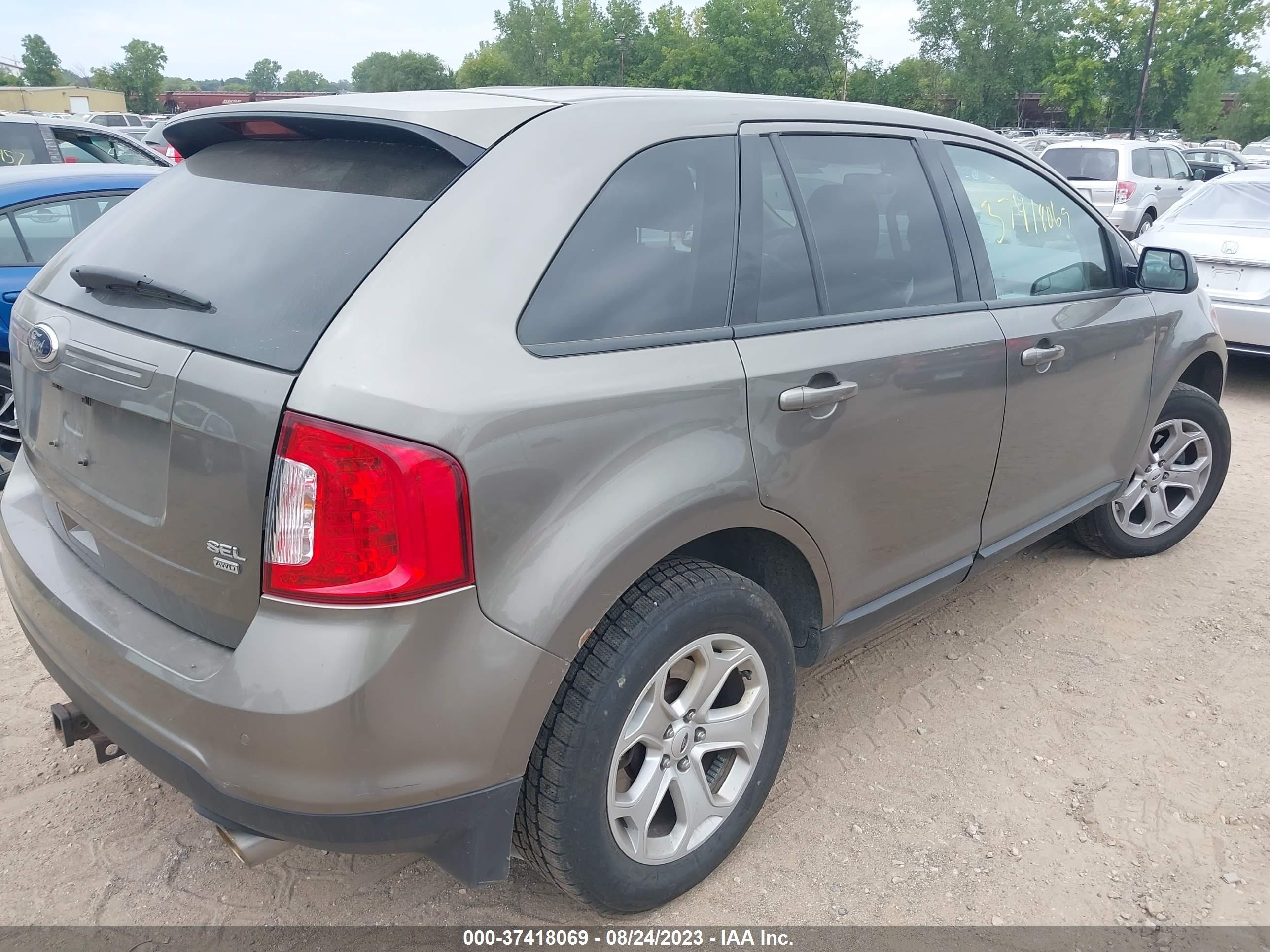 Photo 3 VIN: 2FMDK4JC1EBA71303 - FORD EDGE 