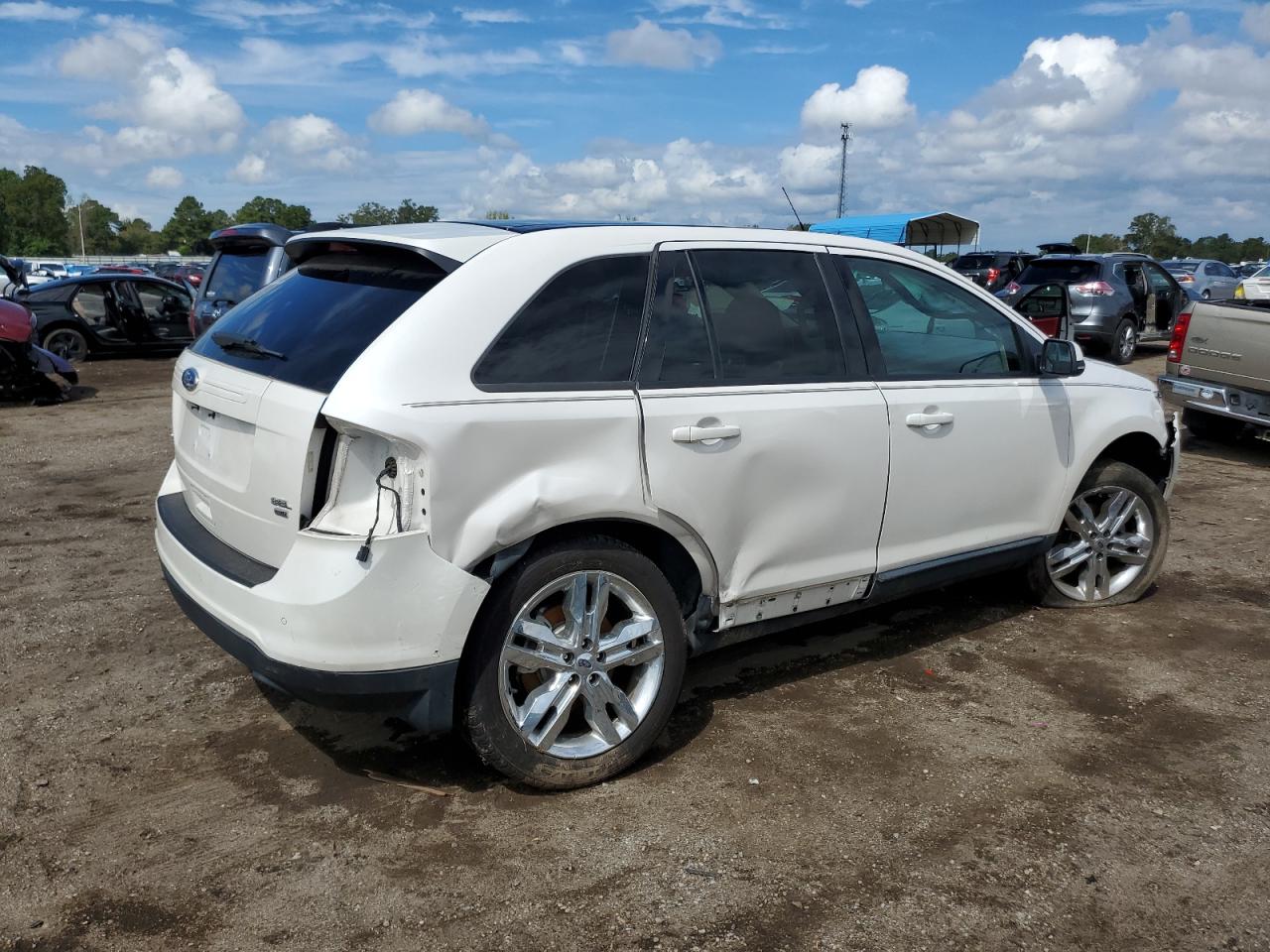 Photo 2 VIN: 2FMDK4JC2DBB85440 - FORD EDGE 