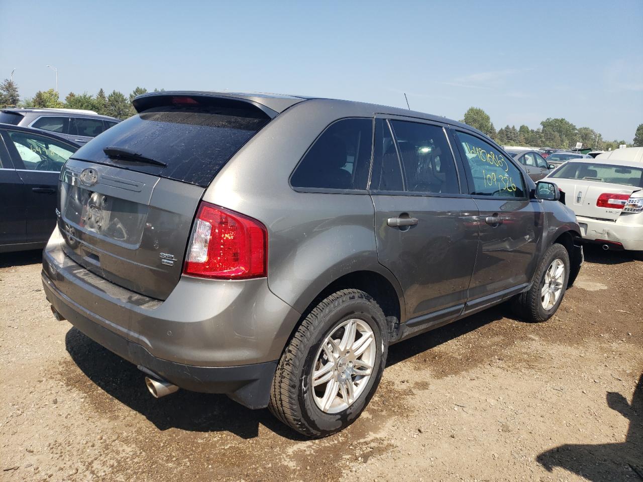 Photo 2 VIN: 2FMDK4JC3DBE16717 - FORD EDGE 