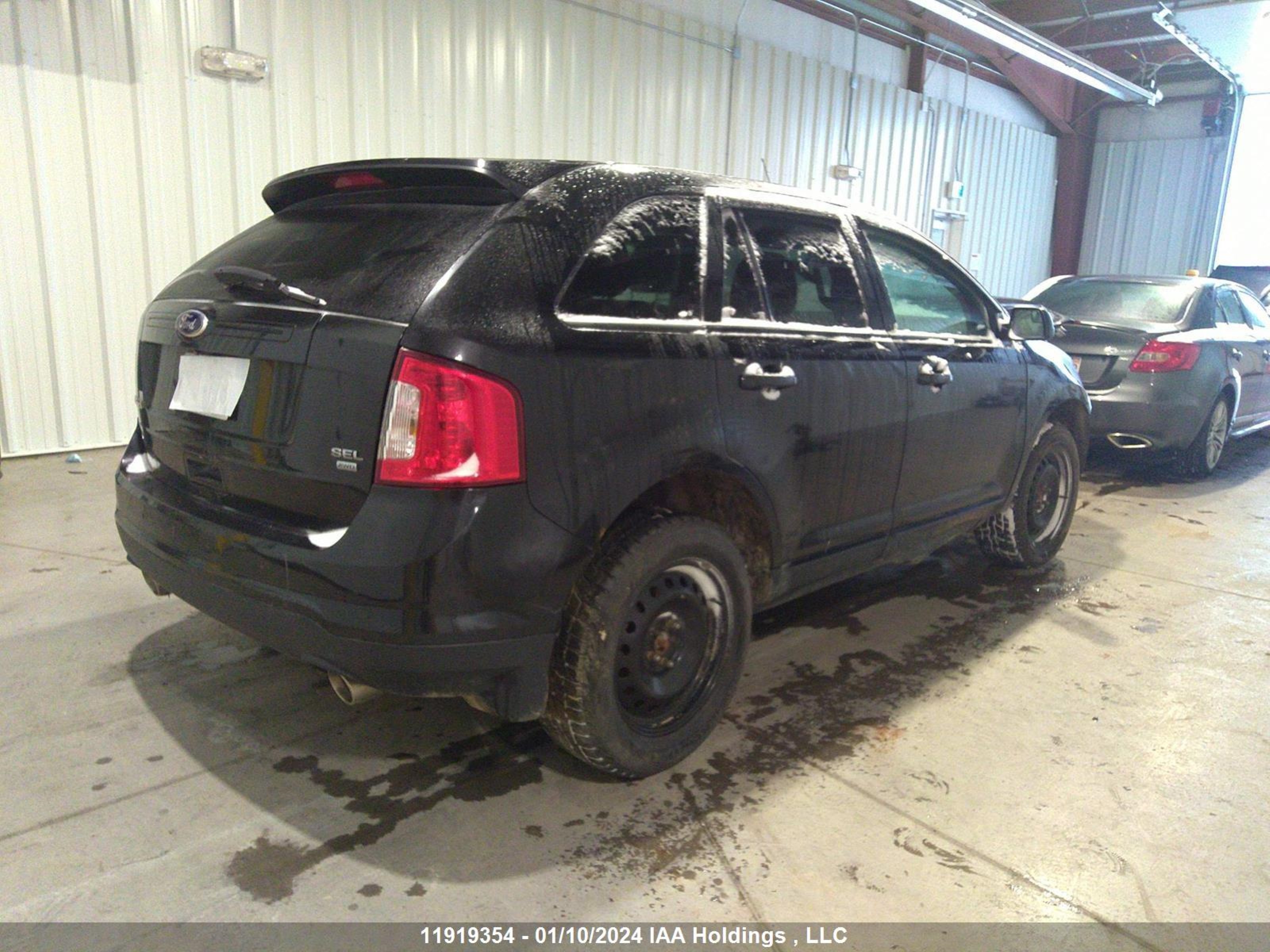 Photo 3 VIN: 2FMDK4JC8EBA39772 - FORD EDGE 