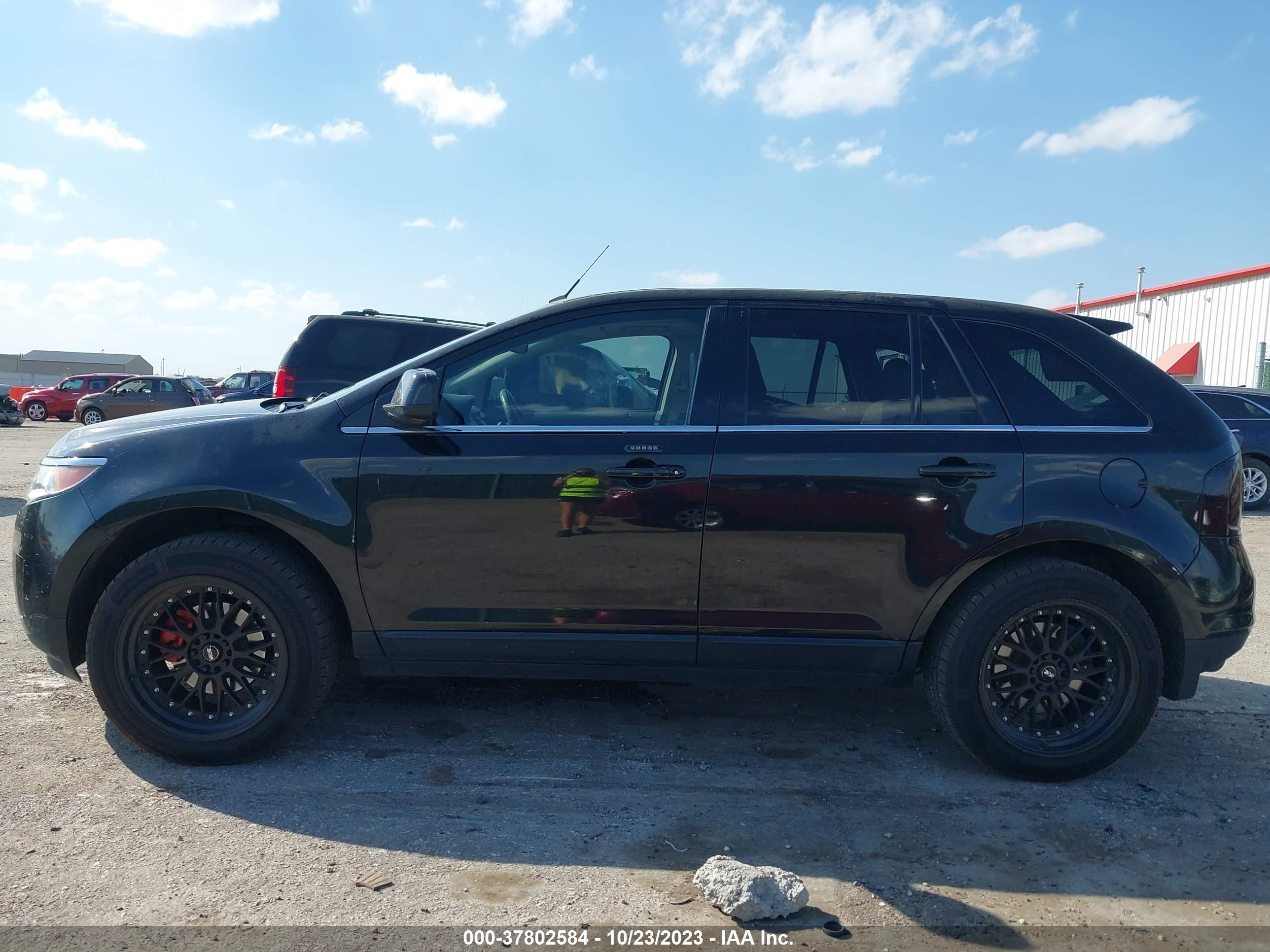 Photo 13 VIN: 2FMDK4KC1BBA12262 - FORD EDGE 