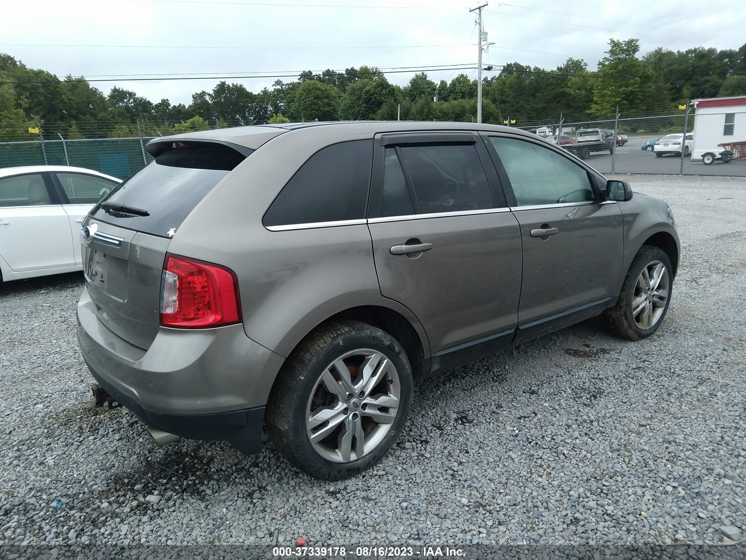 Photo 3 VIN: 2FMDK4KC2EBB28283 - FORD EDGE 