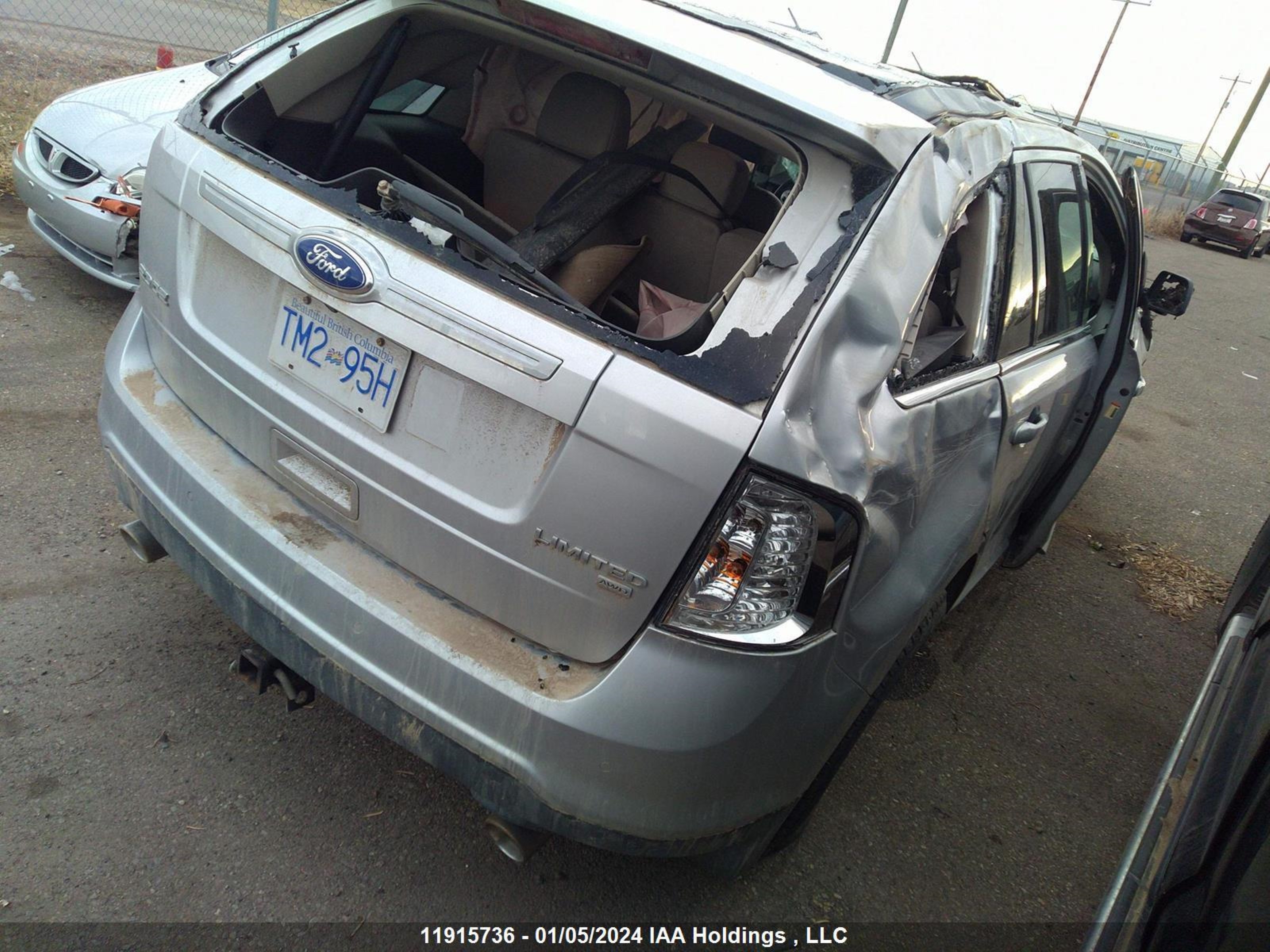 Photo 3 VIN: 2FMDK4KC8BBB16411 - FORD EDGE 