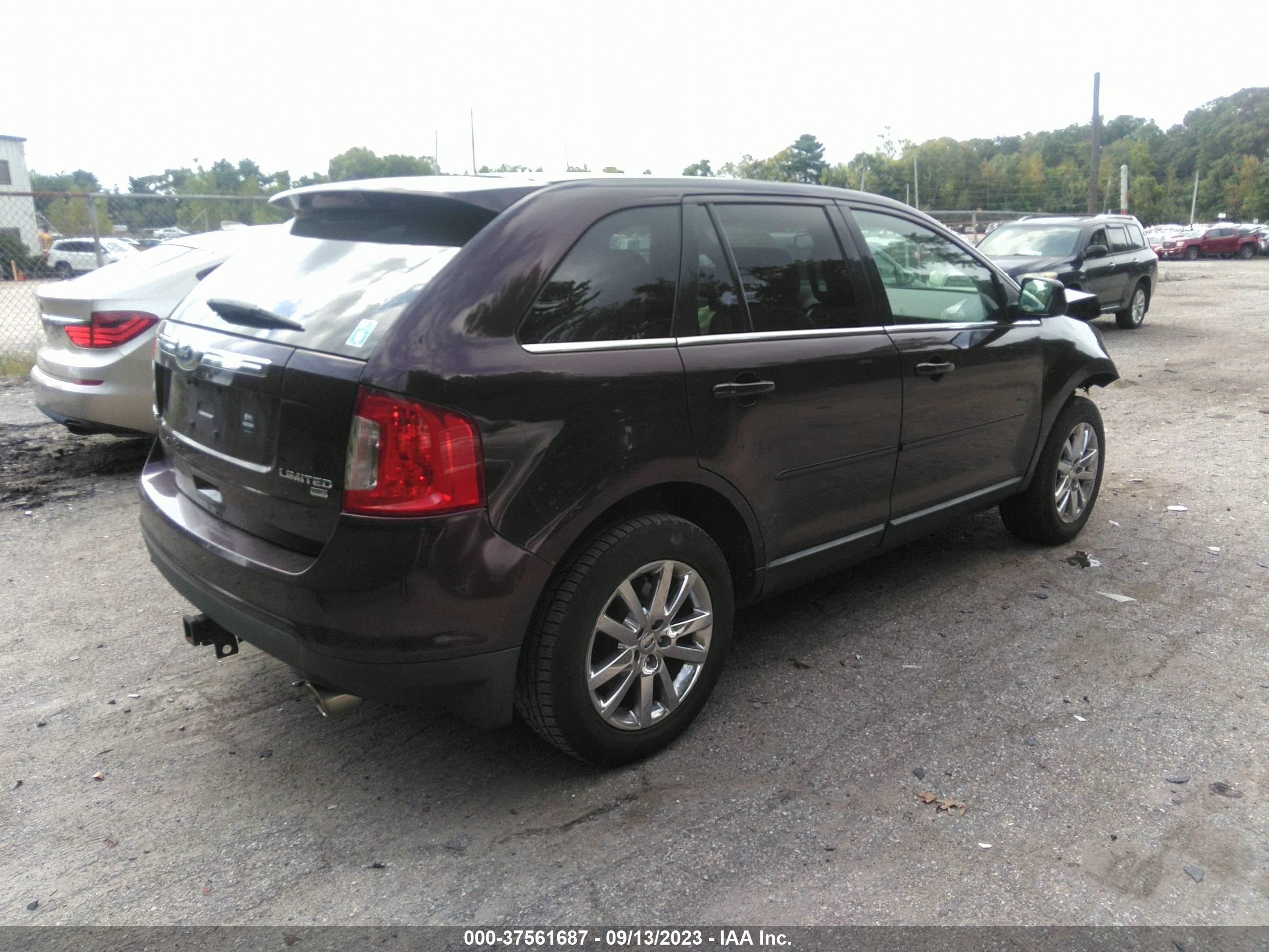 Photo 3 VIN: 2FMDK4KC9BBA41735 - FORD EDGE 