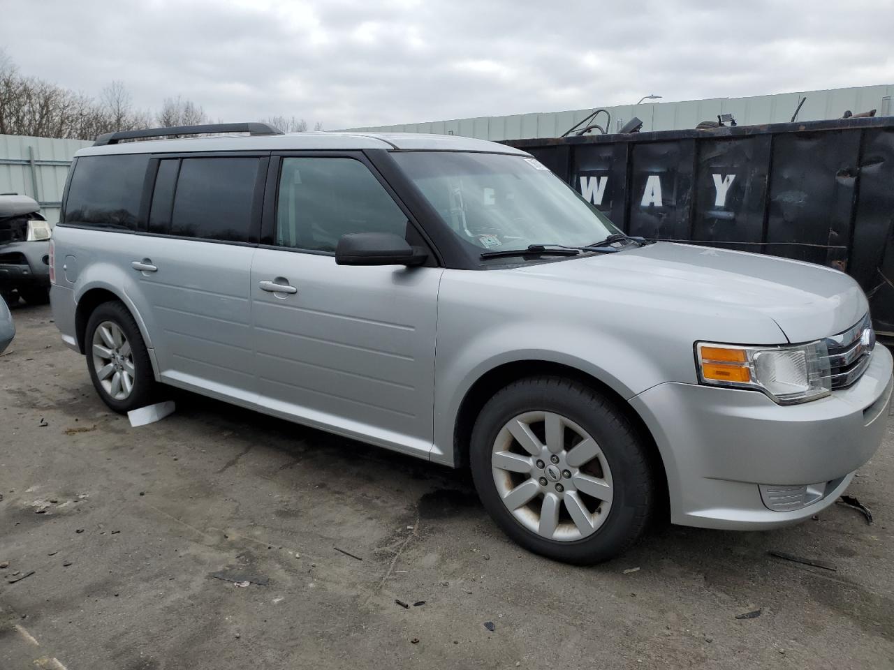 Photo 3 VIN: 2FMDK51C19BA45733 - FORD FLEX 