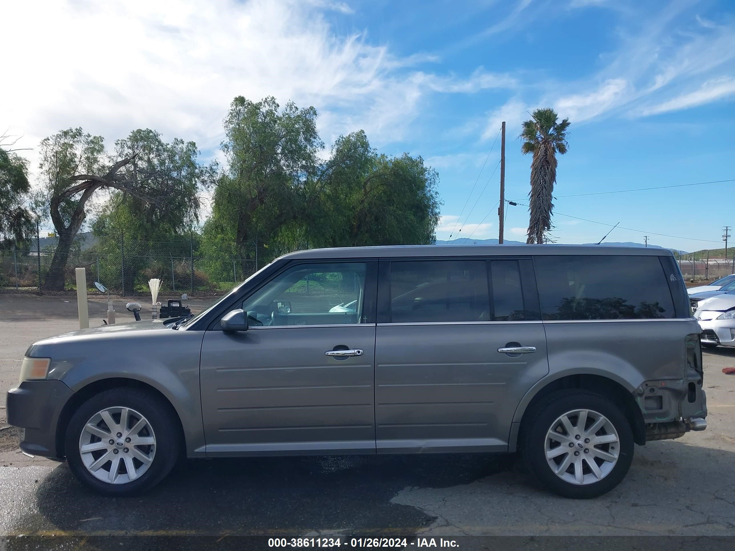 Photo 14 VIN: 2FMDK52C89BA09052 - FORD FLEX 