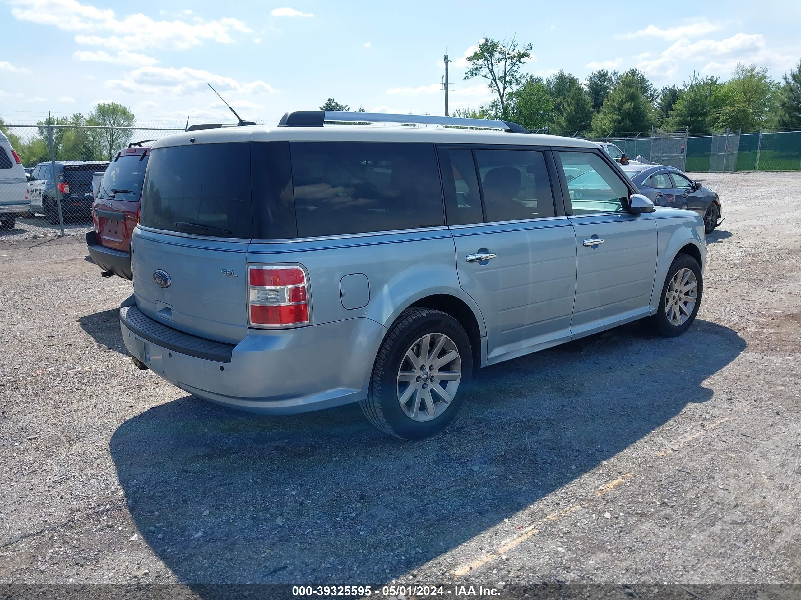 Photo 3 VIN: 2FMDK52C99BA69048 - FORD FLEX 