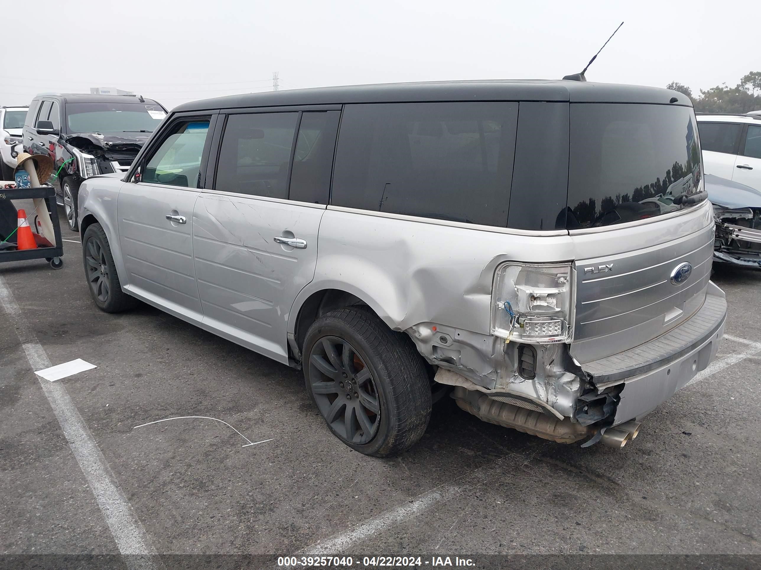 Photo 2 VIN: 2FMDK53C49BB02603 - FORD FLEX 