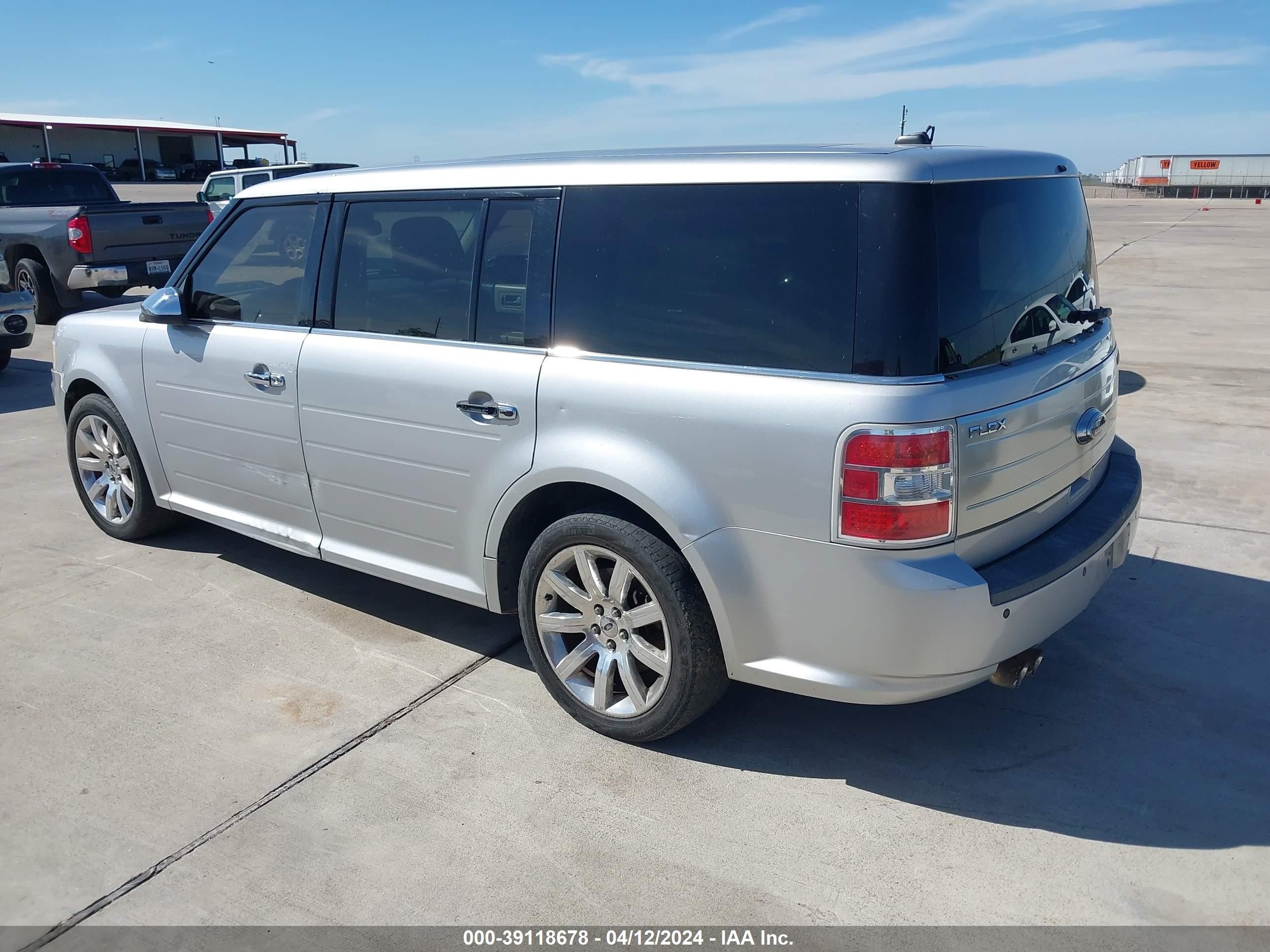 Photo 2 VIN: 2FMDK53C79BA03385 - FORD FLEX 