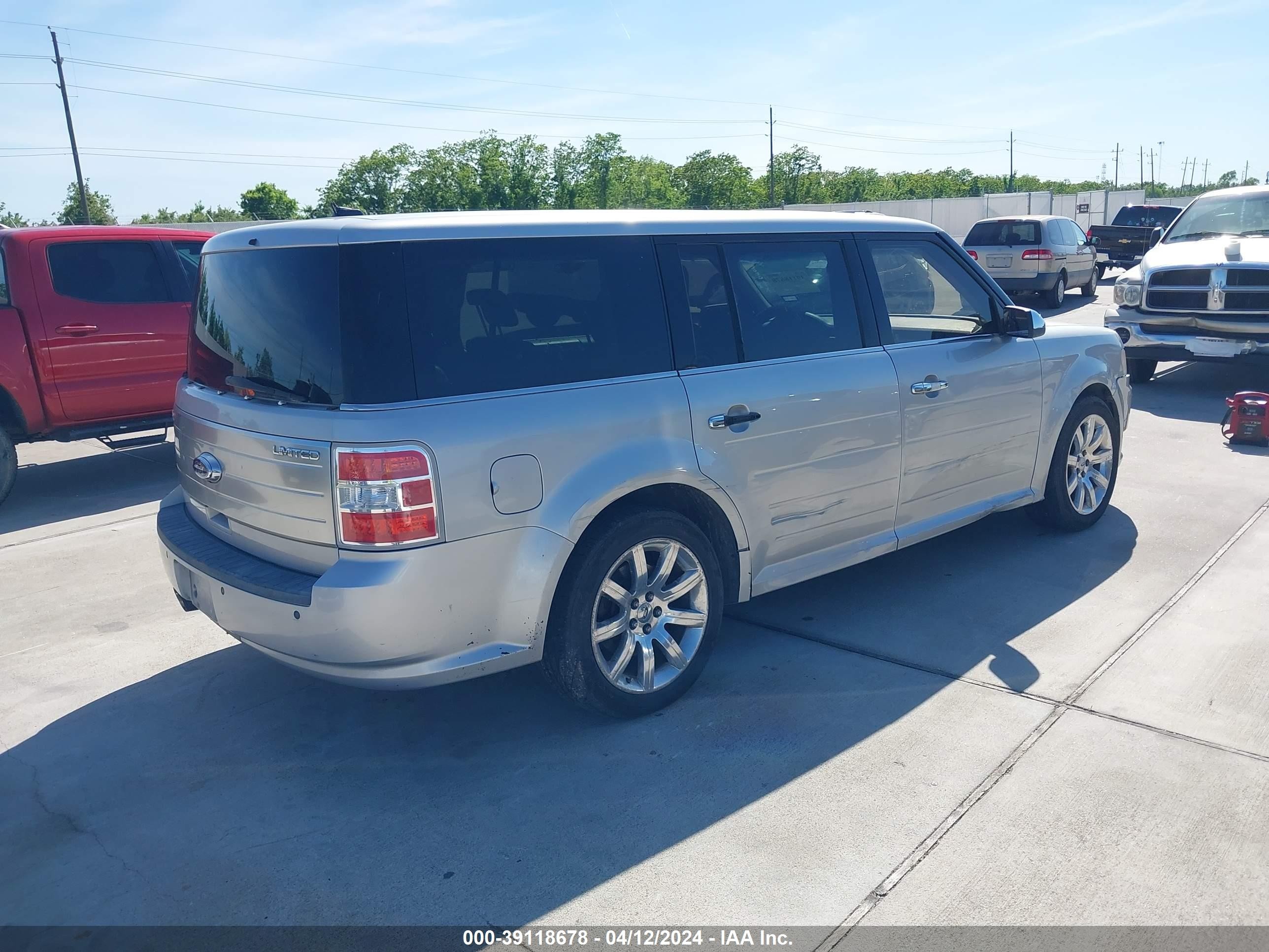 Photo 3 VIN: 2FMDK53C79BA03385 - FORD FLEX 