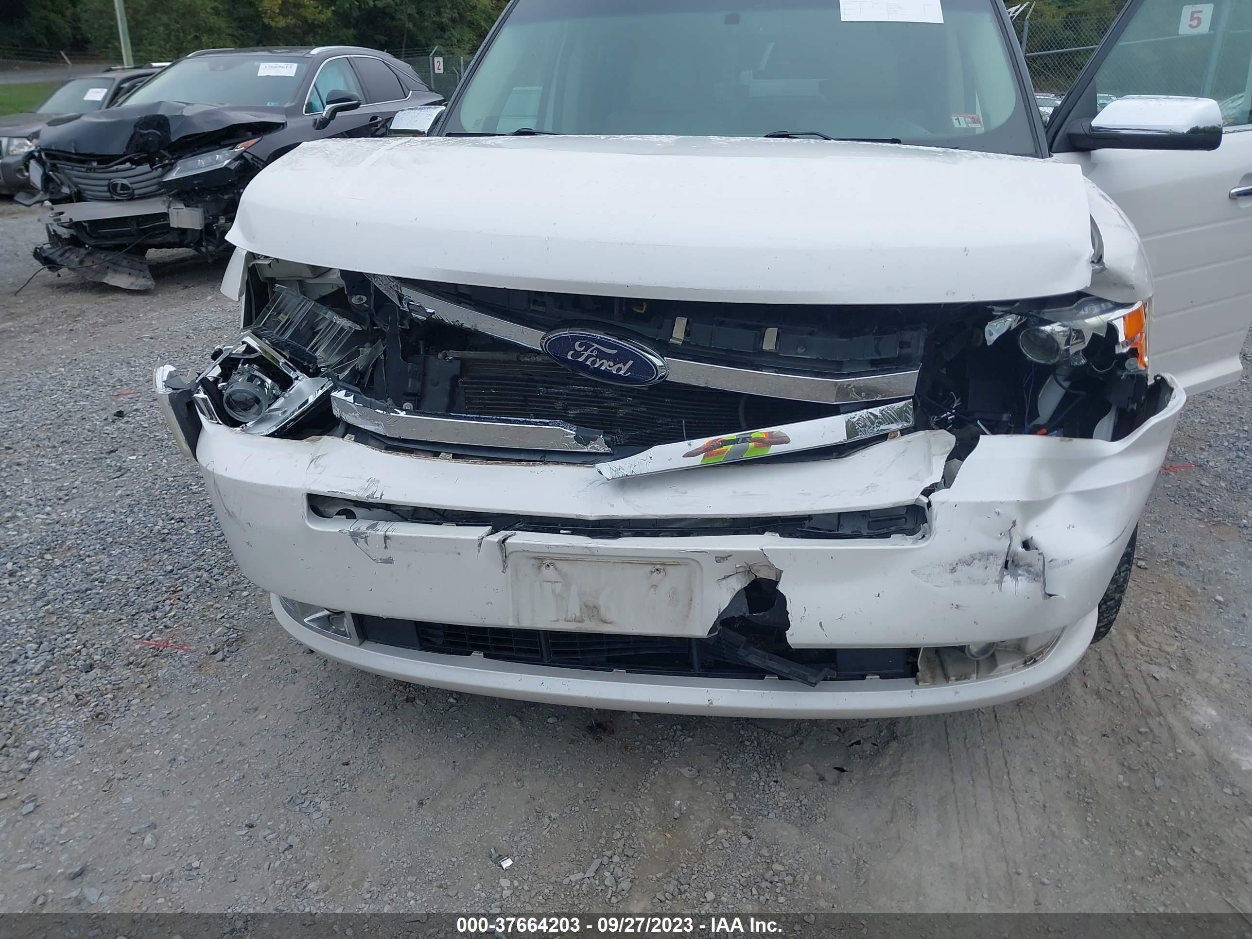 Photo 5 VIN: 2FMDK53C89BA12208 - FORD FLEX 