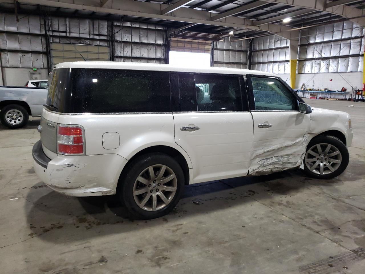 Photo 2 VIN: 2FMDK53C89BA18137 - FORD FLEX 