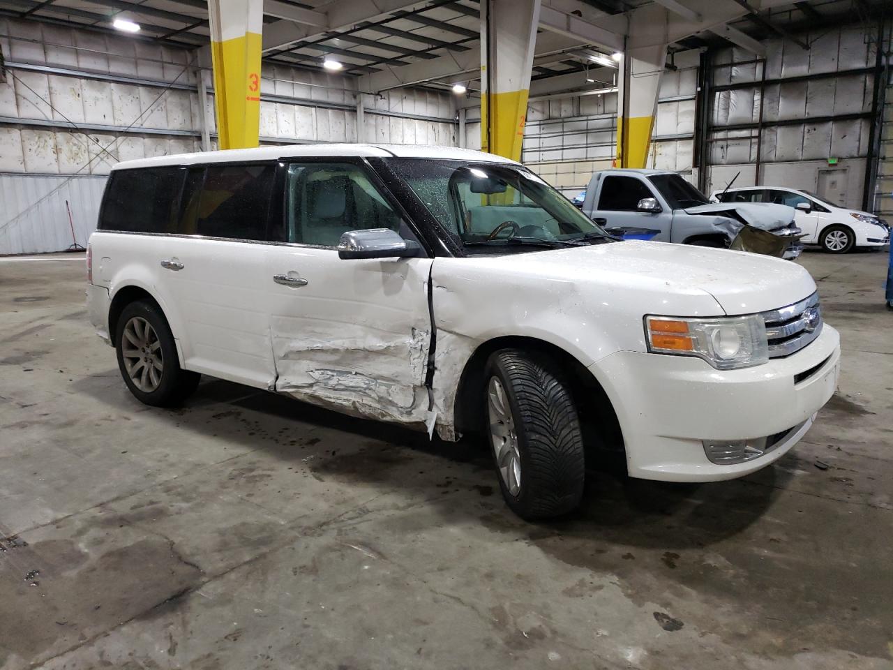 Photo 3 VIN: 2FMDK53C89BA18137 - FORD FLEX 