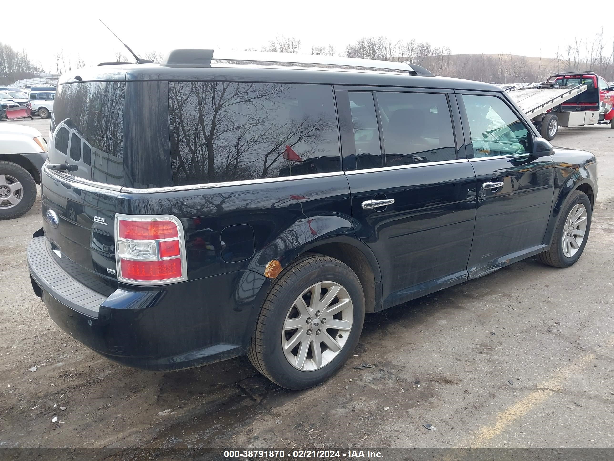 Photo 3 VIN: 2FMEK62CX9BA11539 - FORD FLEX 