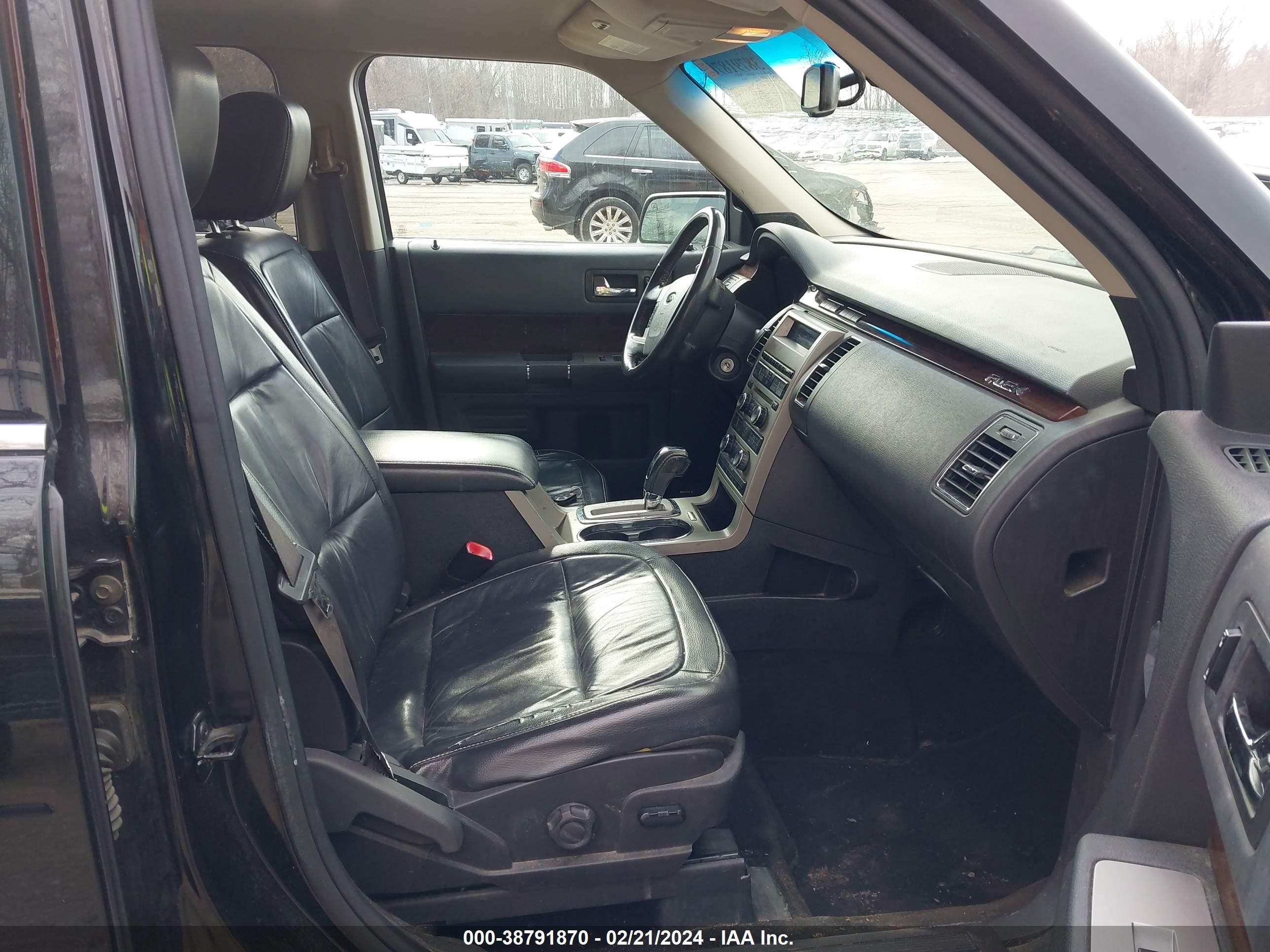 Photo 4 VIN: 2FMEK62CX9BA11539 - FORD FLEX 