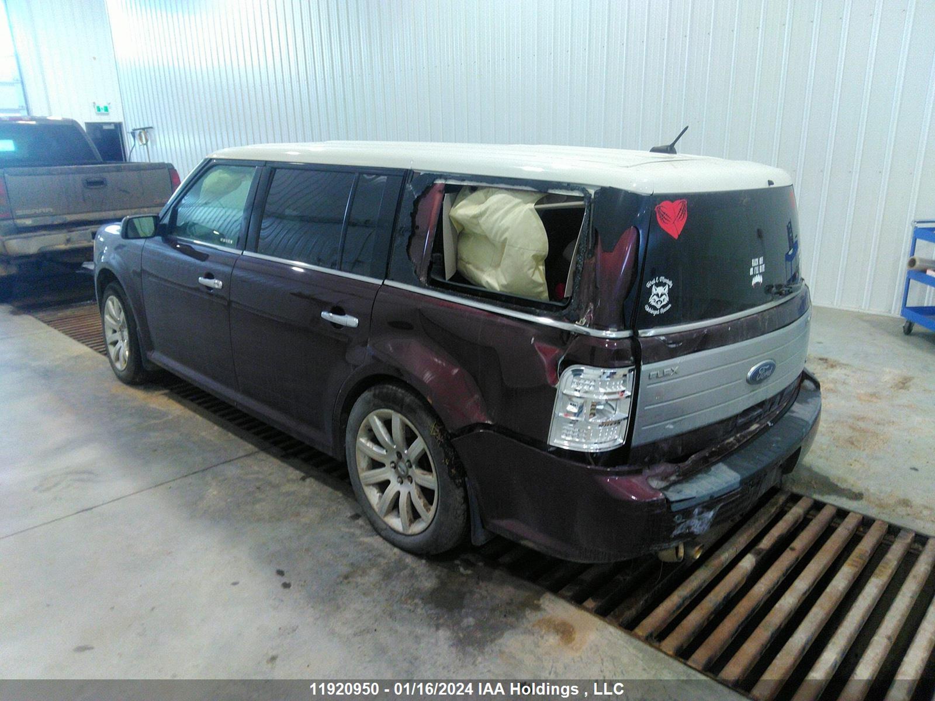 Photo 2 VIN: 2FMEK63C39BA93869 - FORD FLEX 