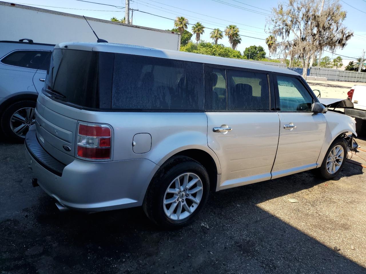 Photo 2 VIN: 2FMGK5B81JBA06894 - FORD FLEX 