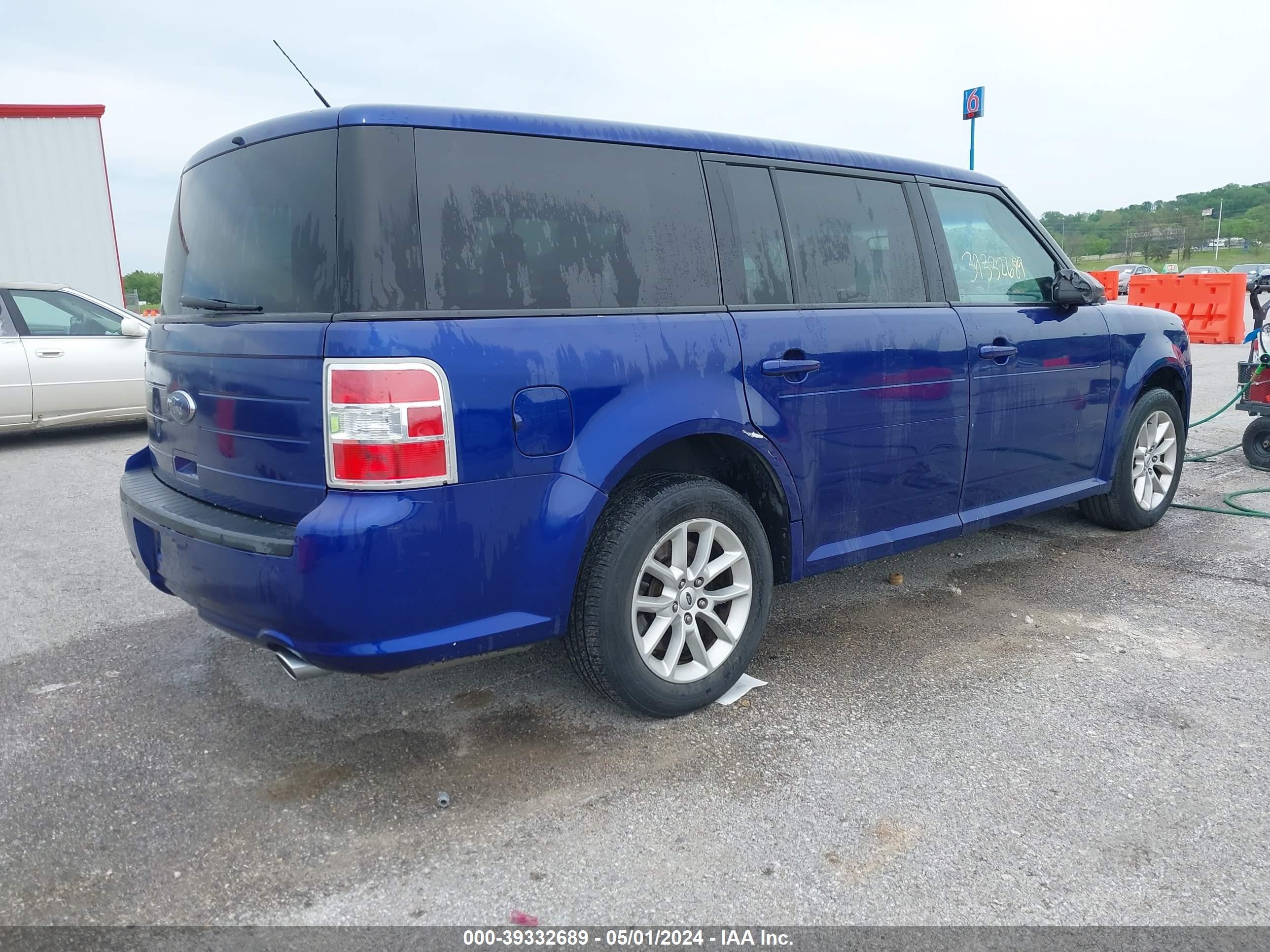 Photo 3 VIN: 2FMGK5B87FBA04249 - FORD FLEX 