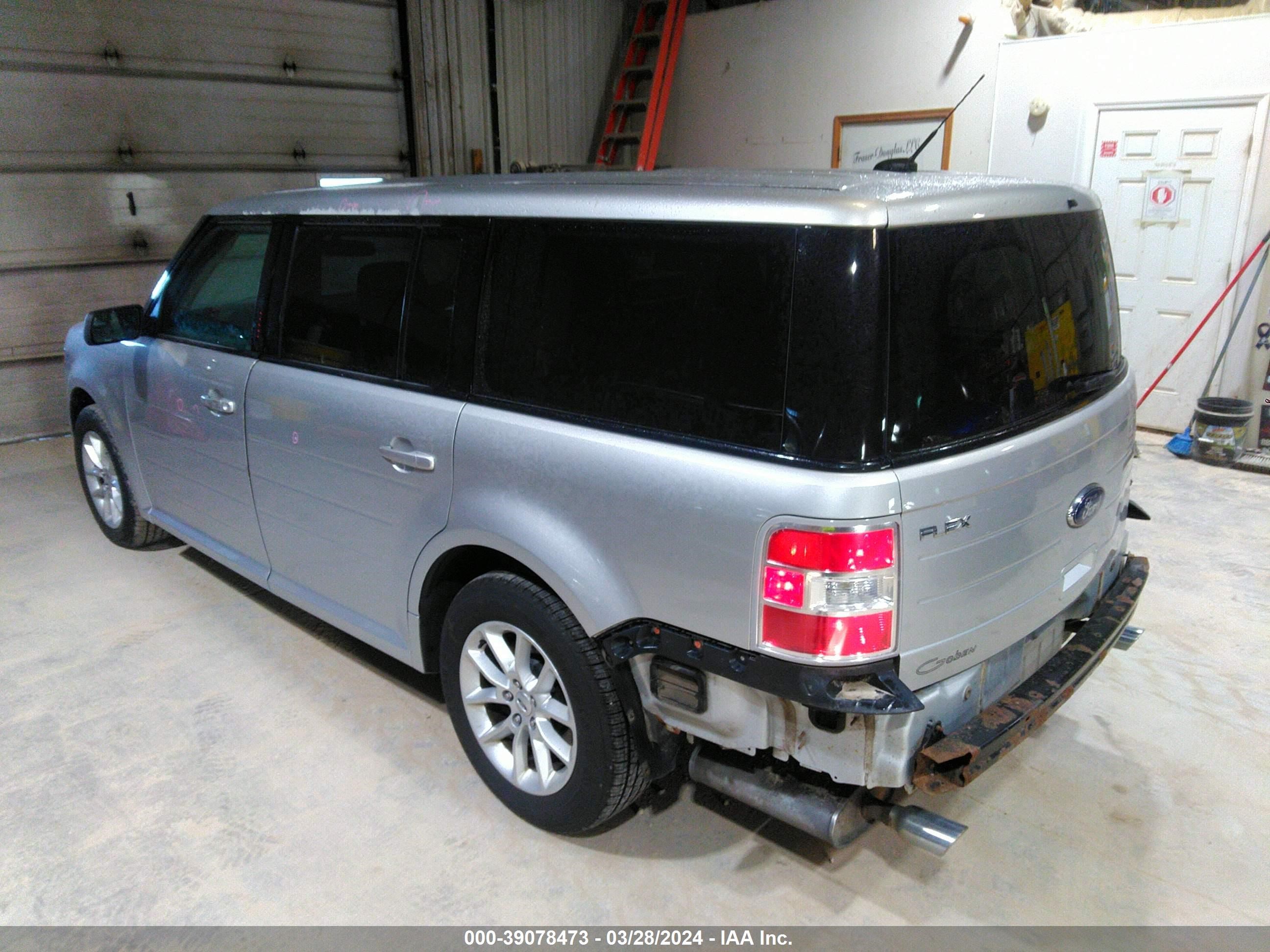 Photo 2 VIN: 2FMGK5B88EBD37056 - FORD FLEX 