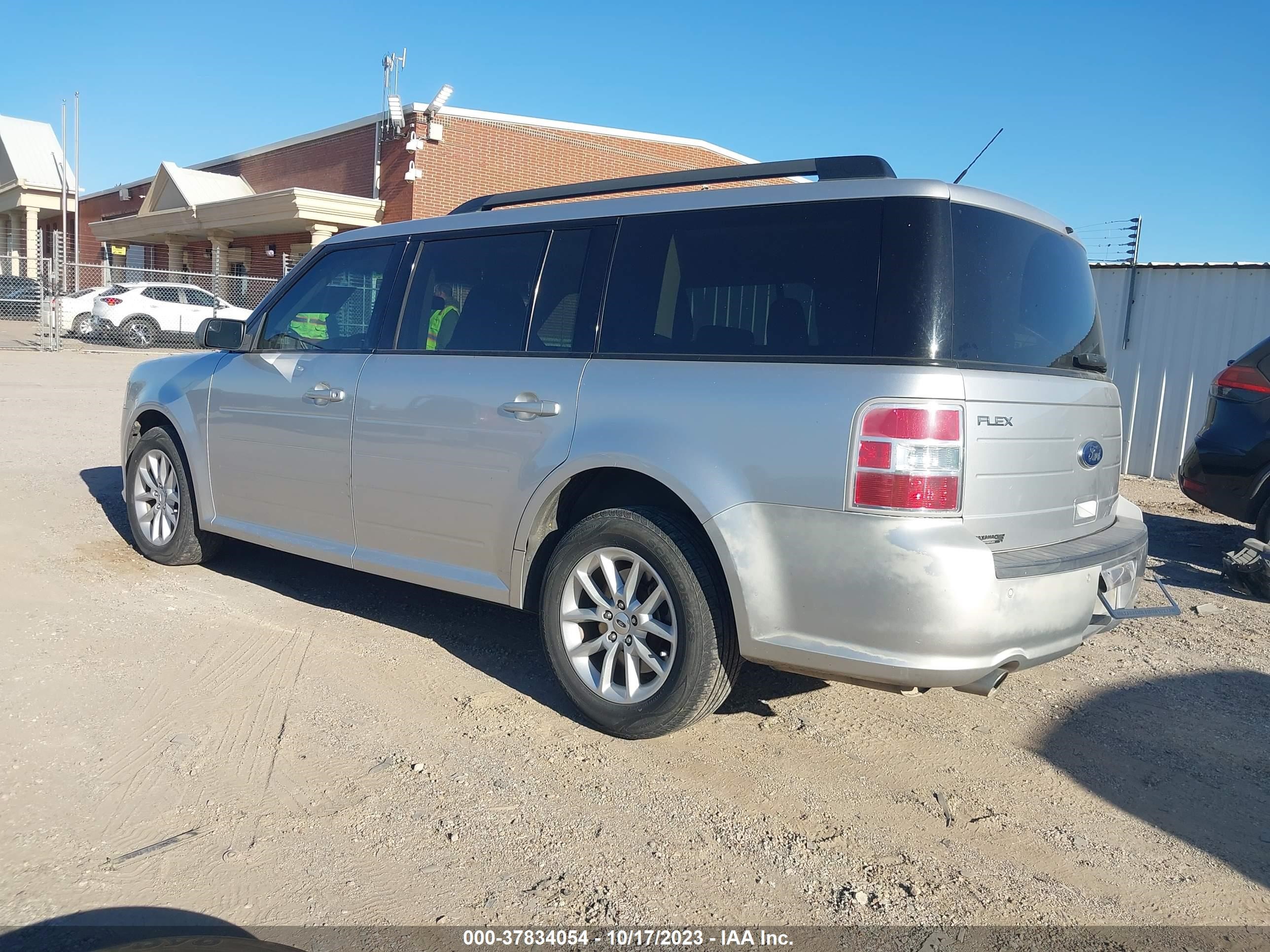 Photo 2 VIN: 2FMGK5B8XEBD22056 - FORD FLEX 