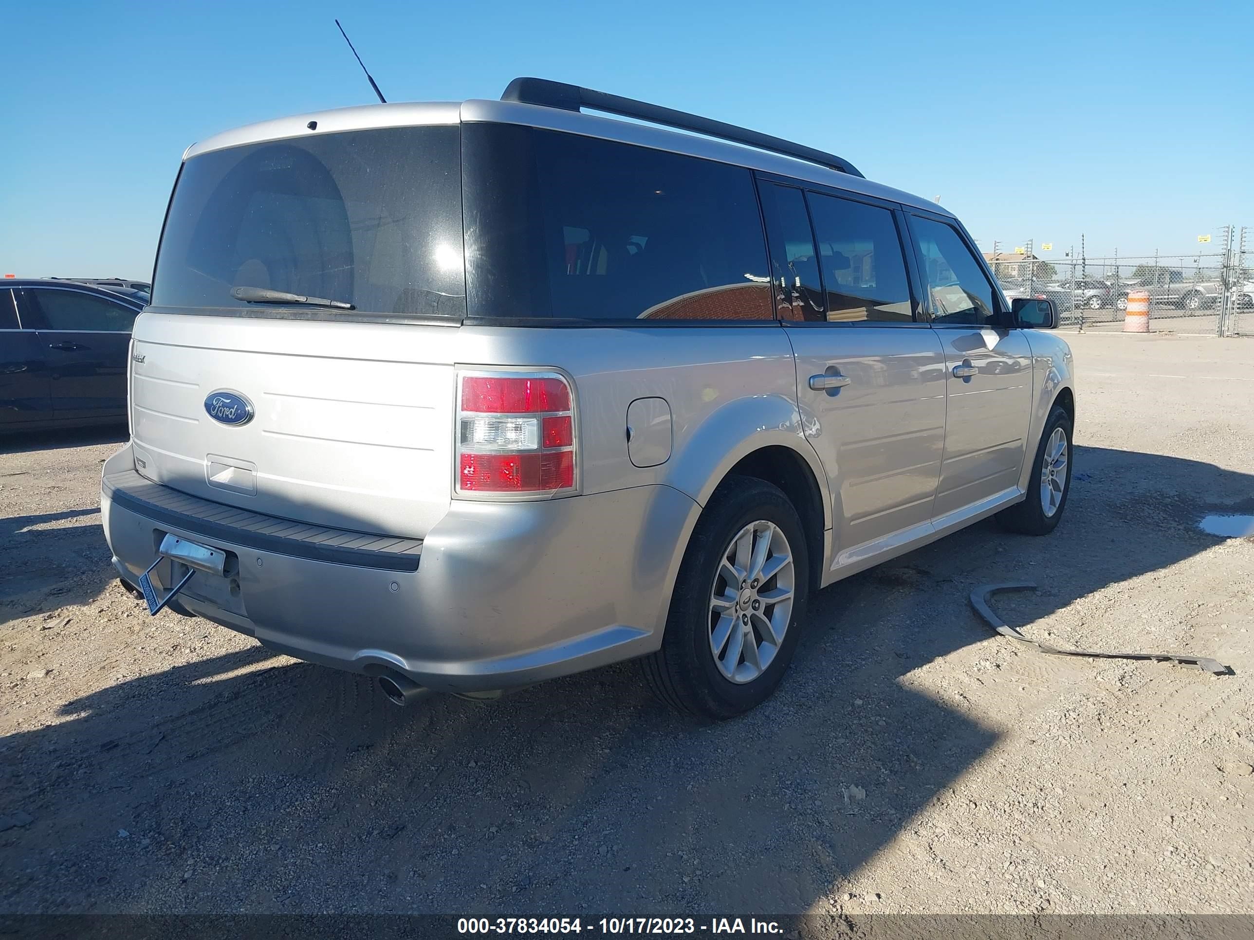 Photo 3 VIN: 2FMGK5B8XEBD22056 - FORD FLEX 