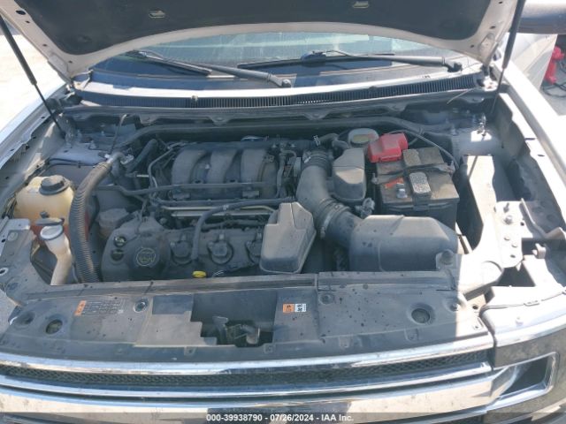 Photo 9 VIN: 2FMGK5B8XJBA02195 - FORD FLEX 