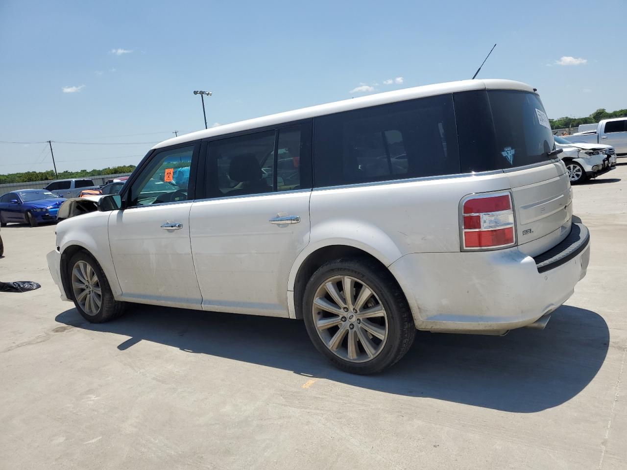 Photo 1 VIN: 2FMGK5C80JBA11776 - FORD FLEX 