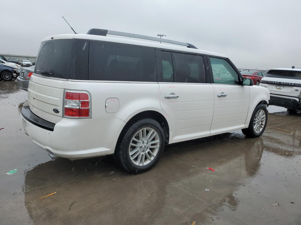 Photo 2 VIN: 2FMGK5C81JBA08949 - FORD FLEX 