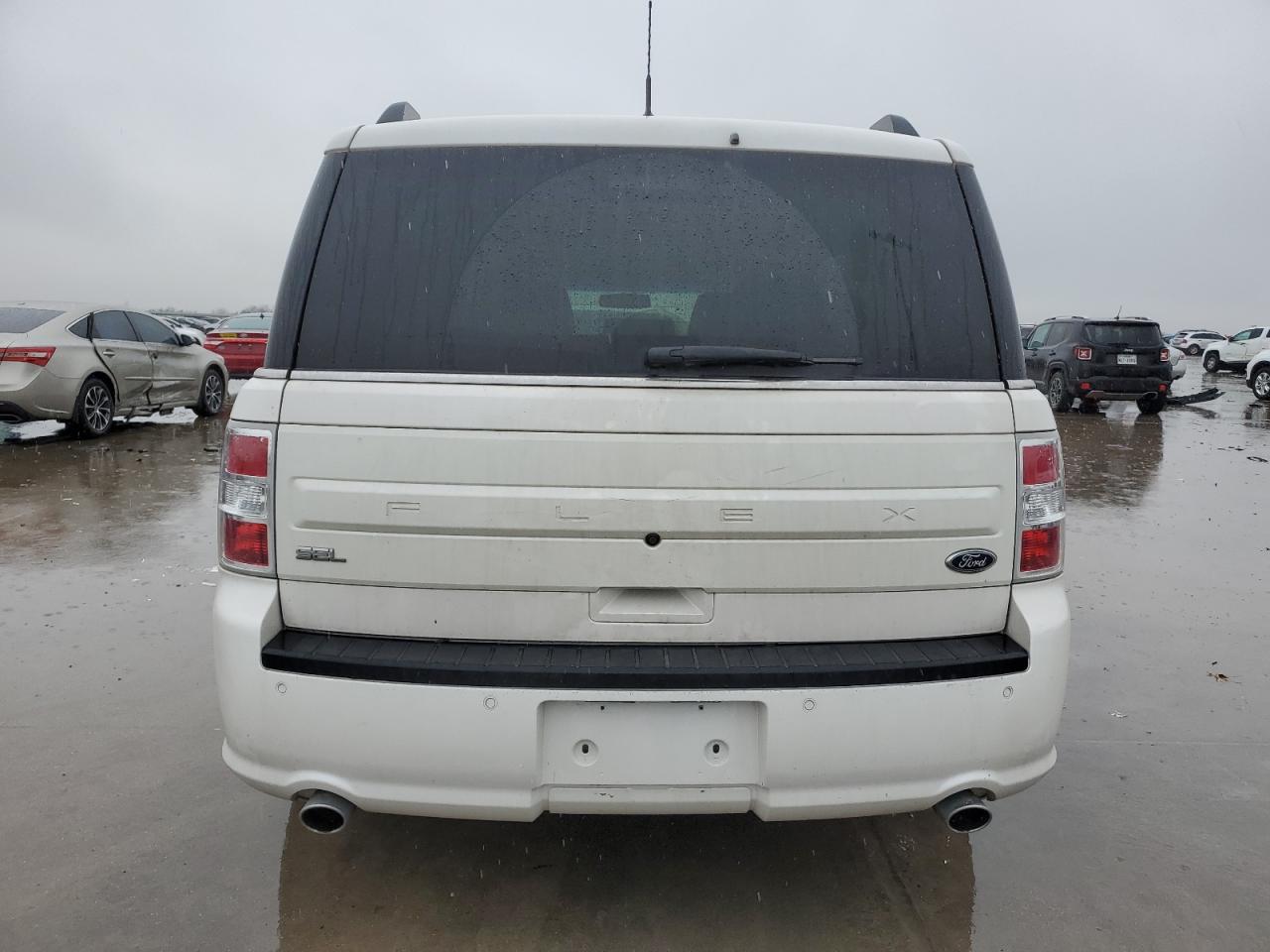 Photo 5 VIN: 2FMGK5C81JBA08949 - FORD FLEX 