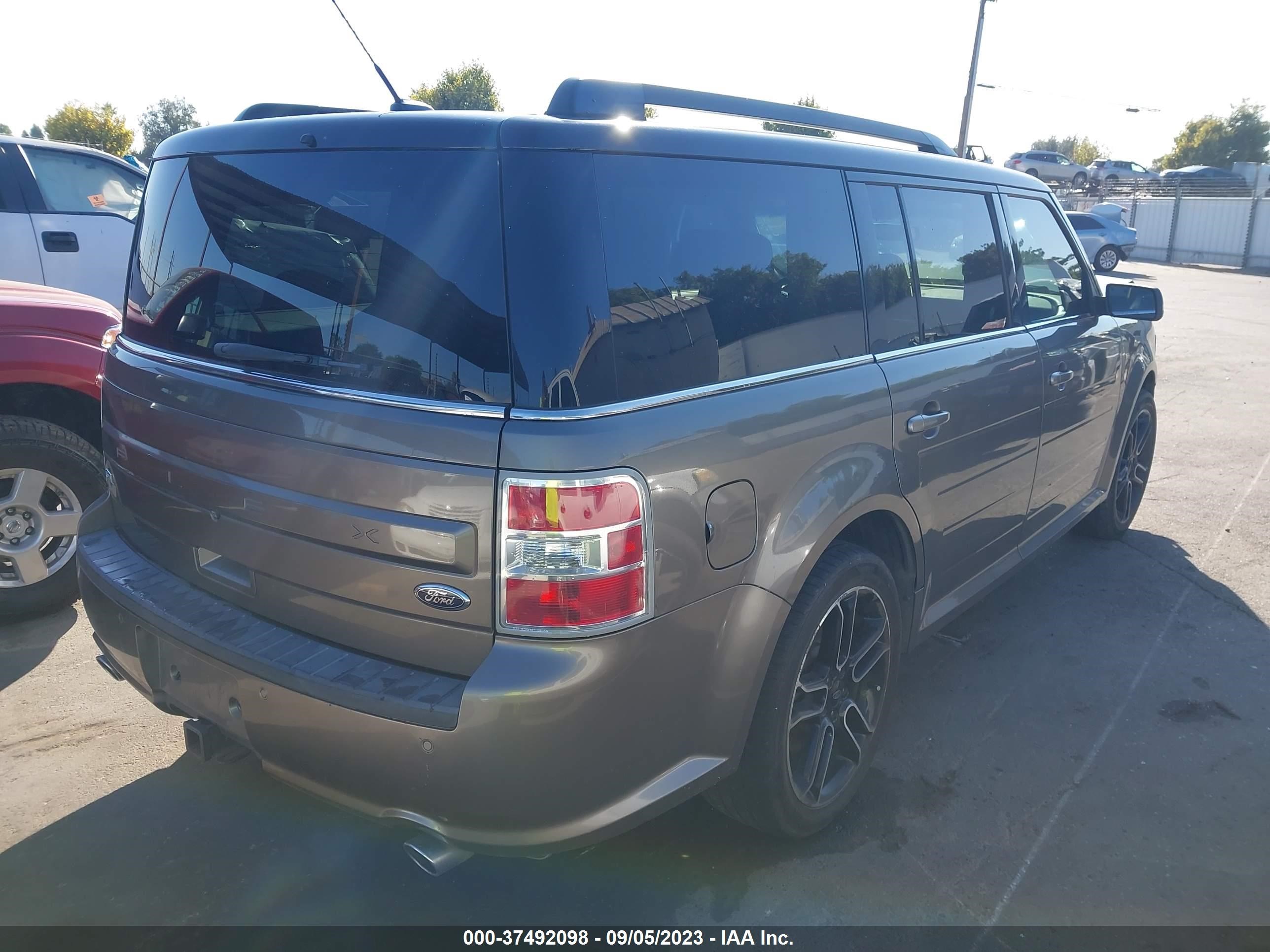 Photo 3 VIN: 2FMGK5C82EBD36788 - FORD FLEX 