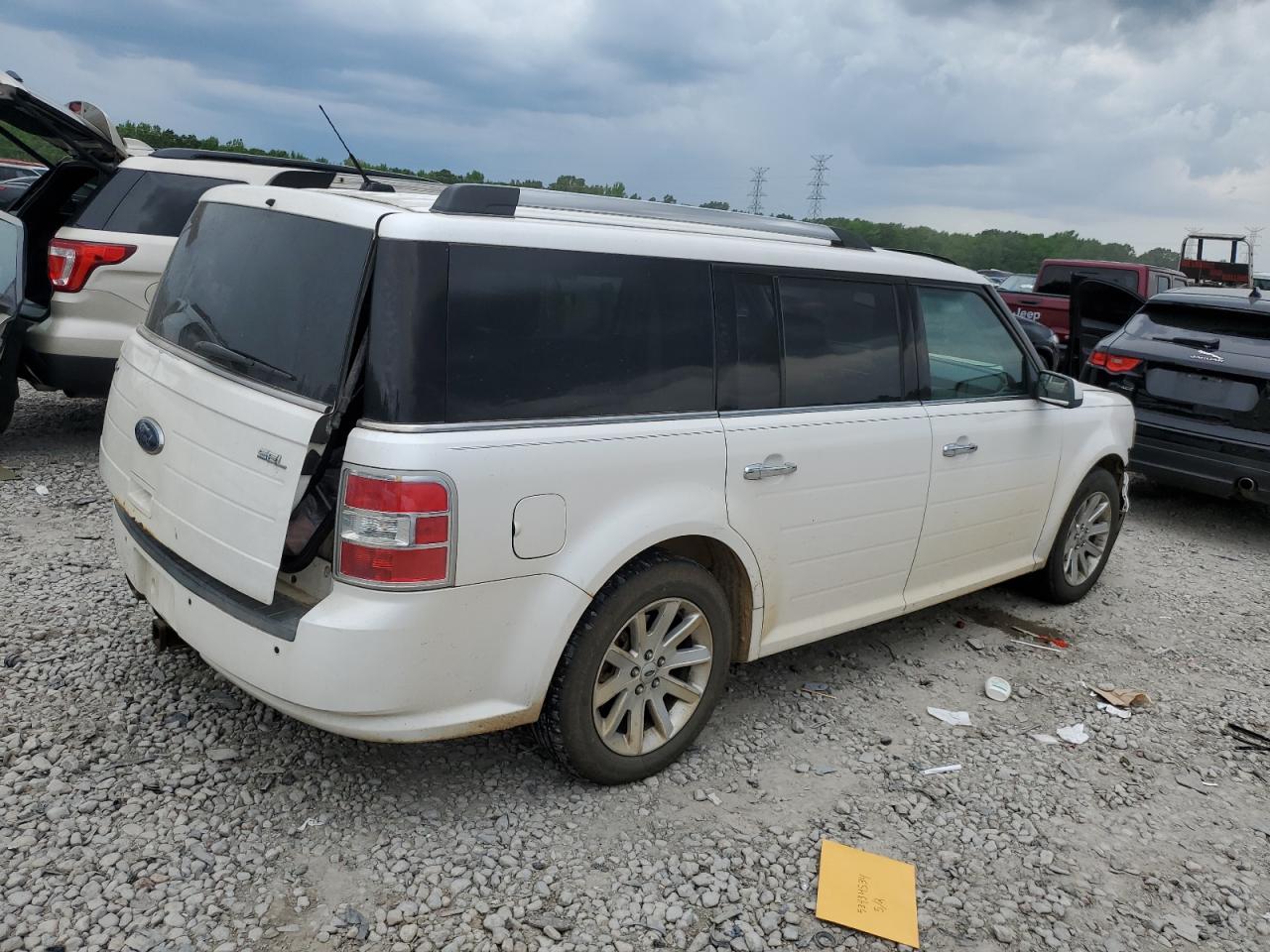 Photo 2 VIN: 2FMGK5CC1BBD03524 - FORD FLEX 