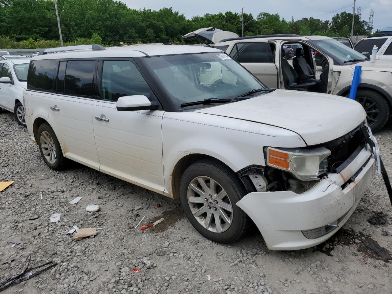 Photo 3 VIN: 2FMGK5CC1BBD03524 - FORD FLEX 