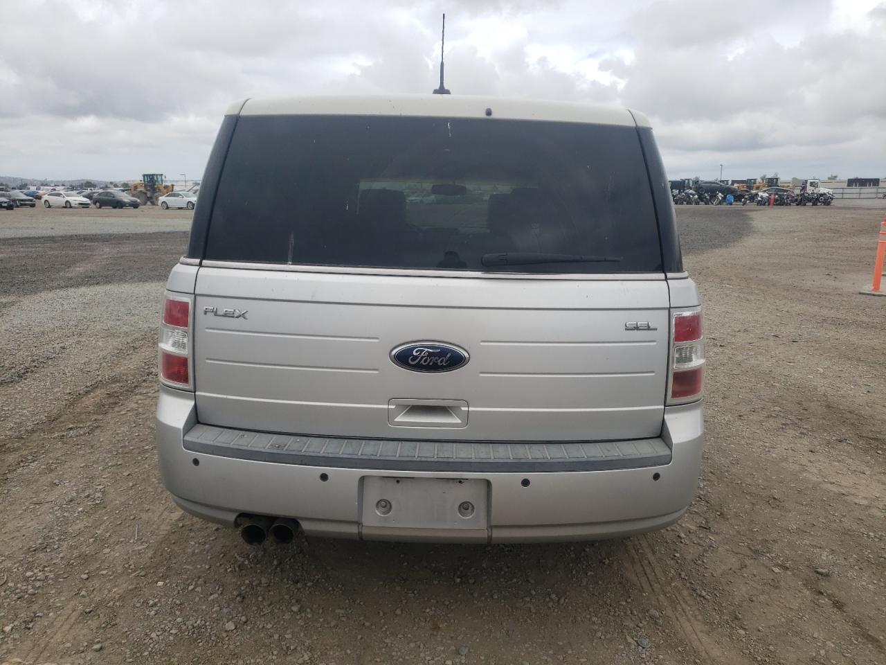 Photo 5 VIN: 2FMGK5CC9BBD16845 - FORD FLEX 