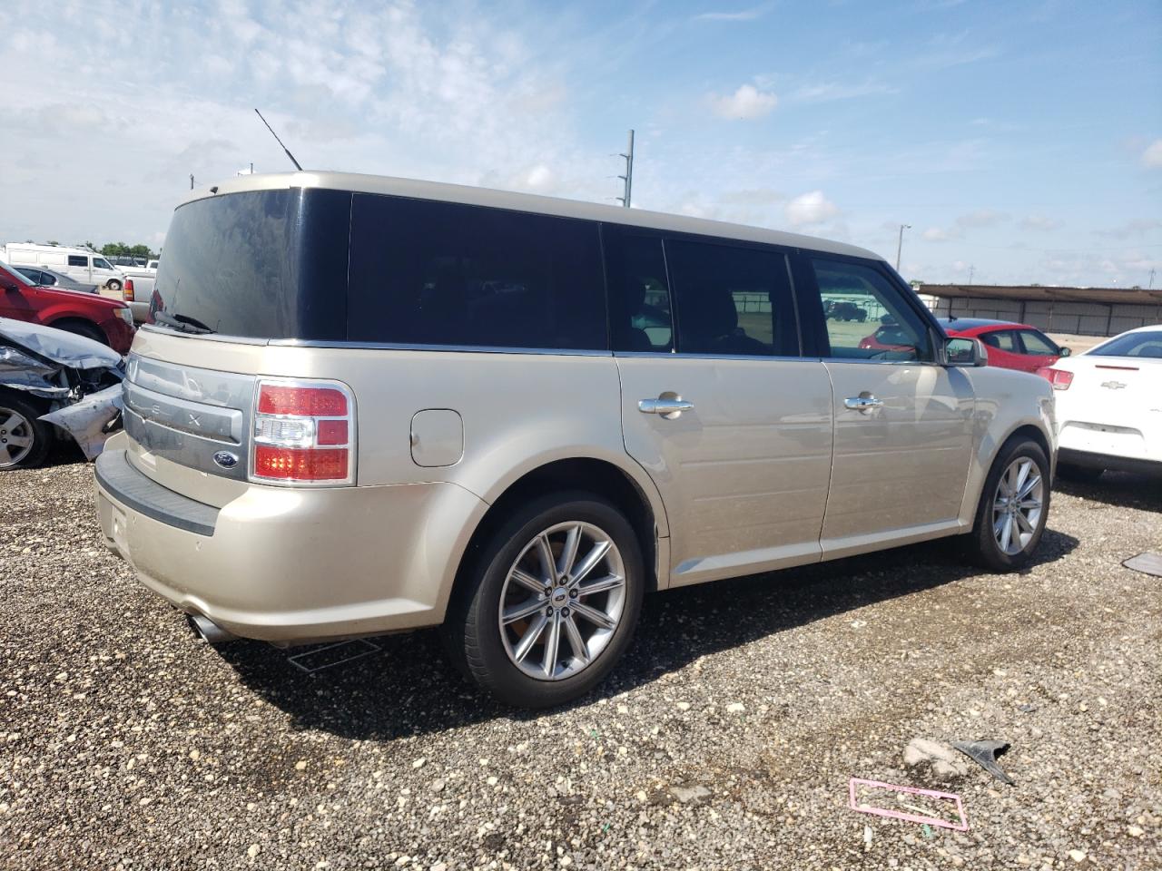 Photo 2 VIN: 2FMGK5D82JBA15181 - FORD FLEX 