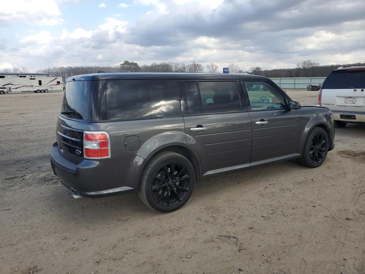 Photo 2 VIN: 2FMGK5D83KBA07723 - FORD FLEX 