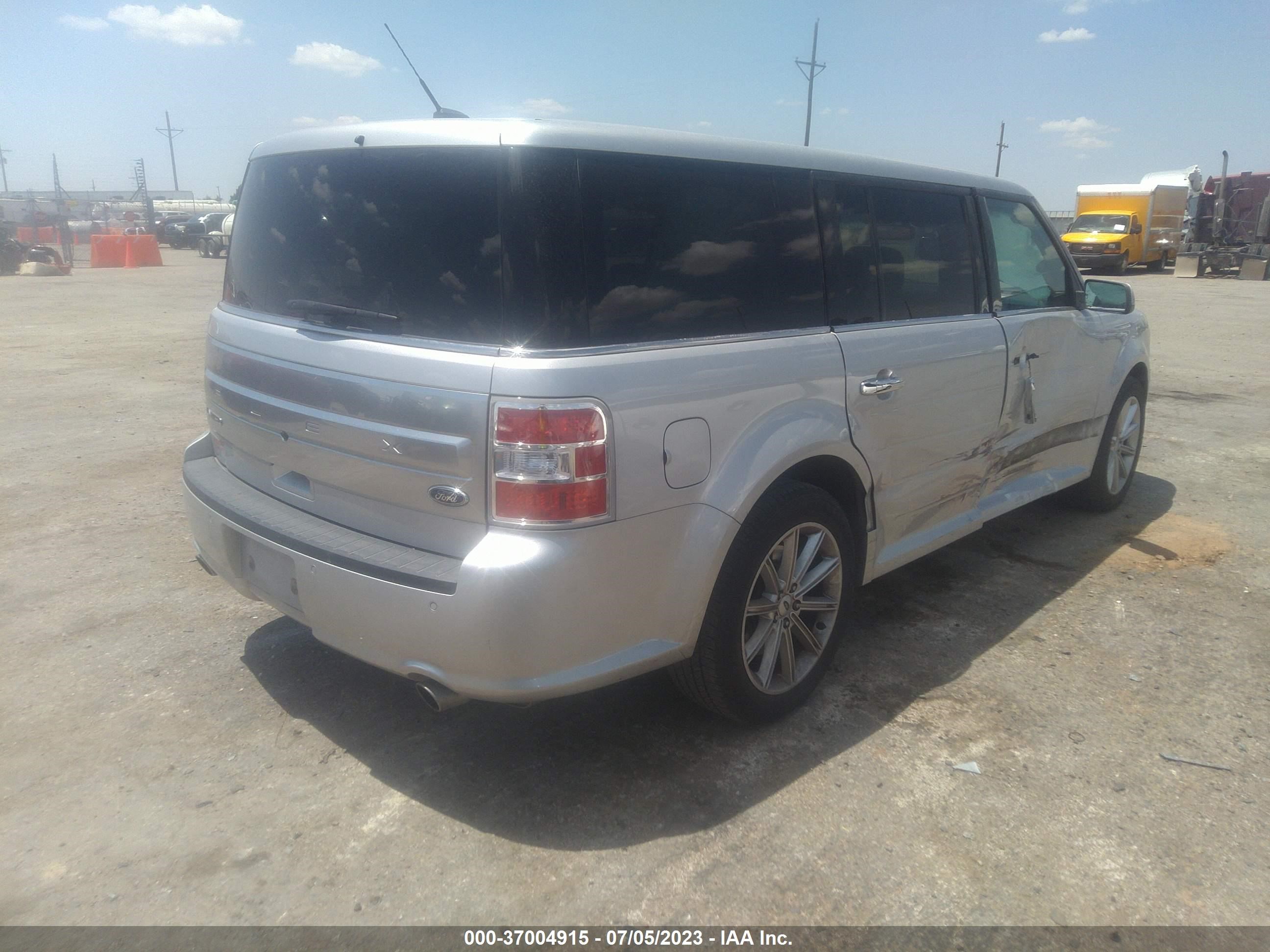 Photo 3 VIN: 2FMGK5D88JBA01091 - FORD FLEX 