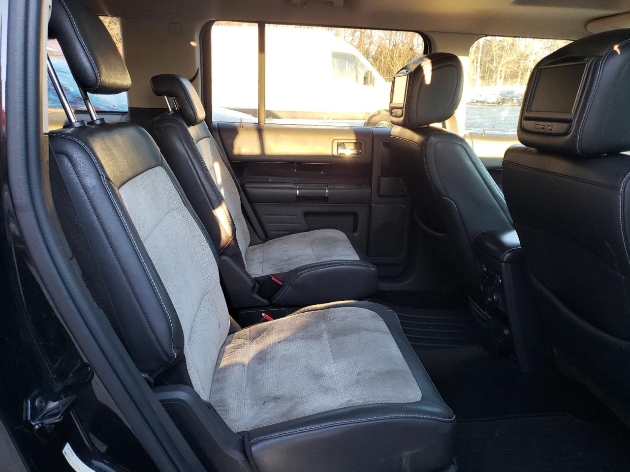 Photo 9 VIN: 2FMGK5DC0BBD34584 - FORD FLEX 