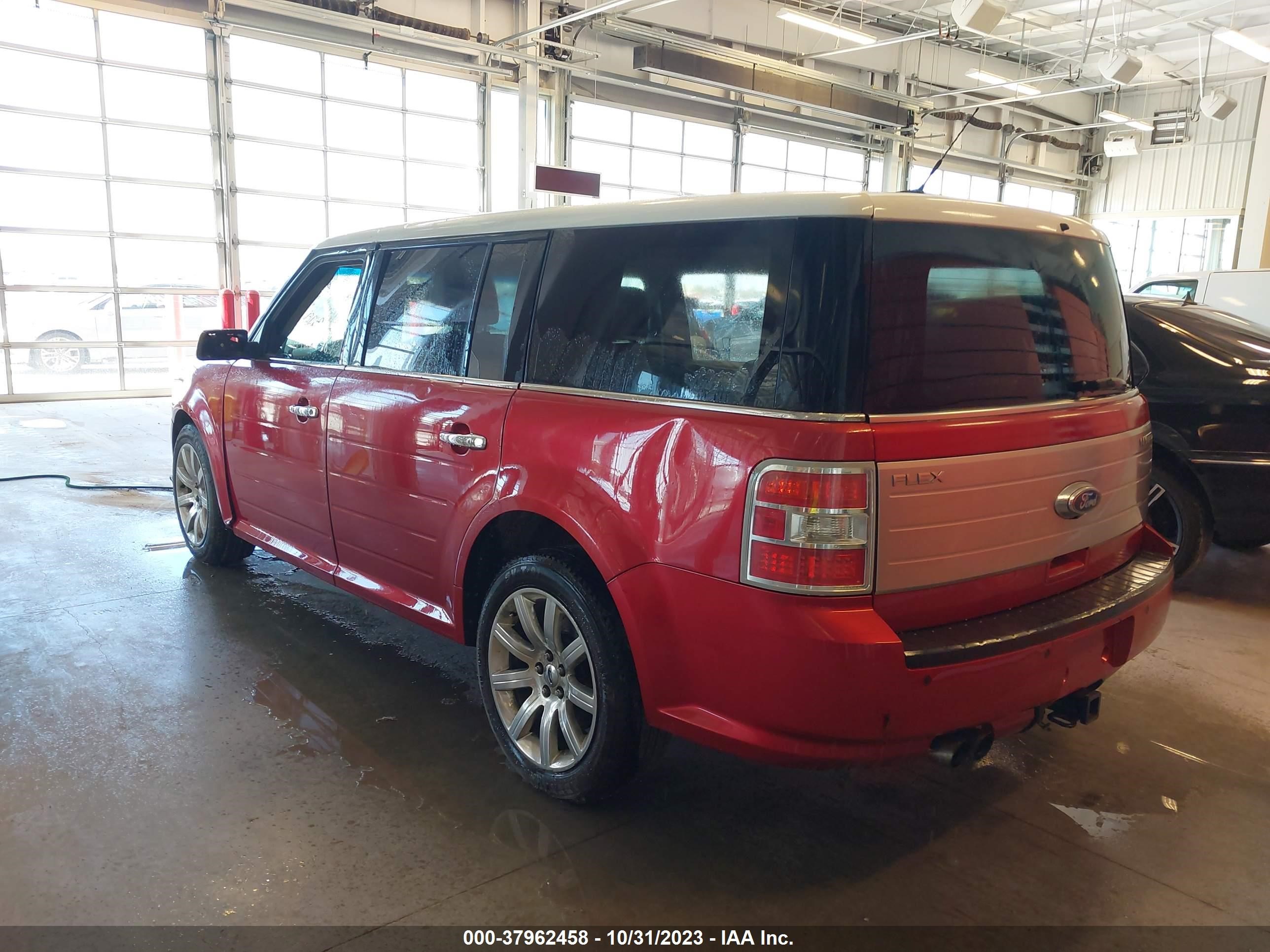 Photo 2 VIN: 2FMGK5DC7ABA34376 - FORD FLEX 