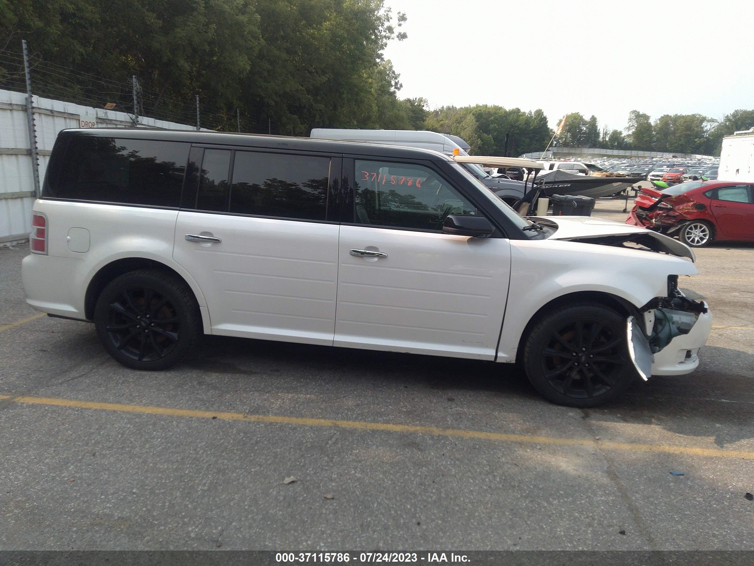 Photo 12 VIN: 2FMHK6C83GBA01567 - FORD FLEX 