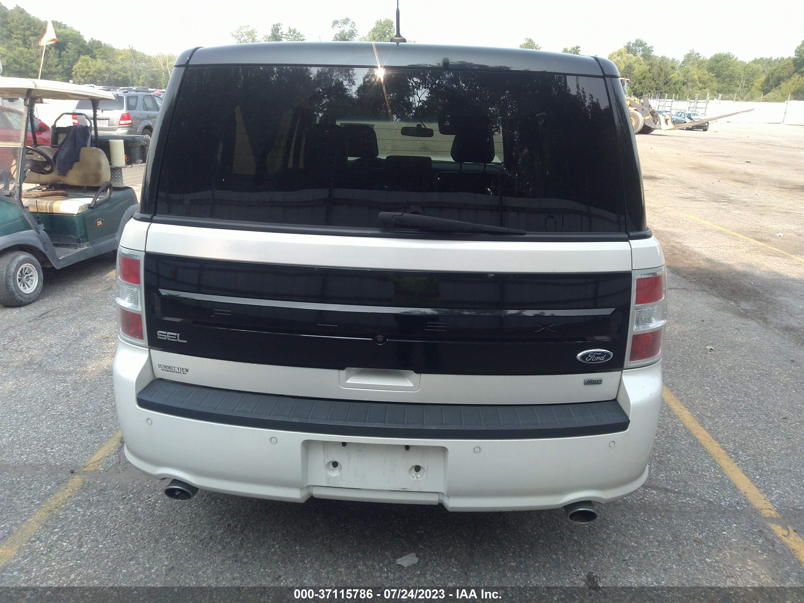 Photo 15 VIN: 2FMHK6C83GBA01567 - FORD FLEX 