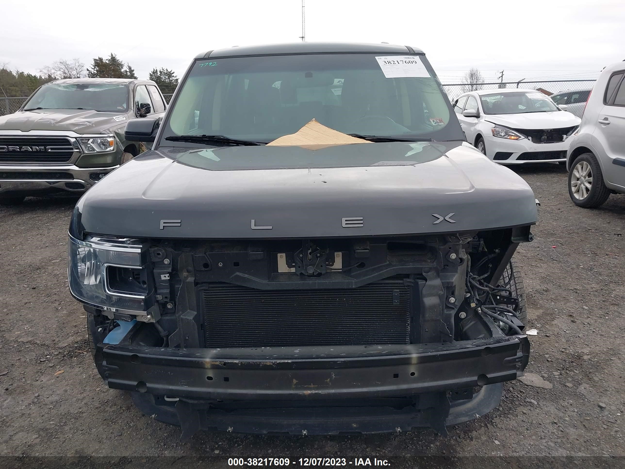 Photo 11 VIN: 2FMHK6C87JBA20565 - FORD FLEX 