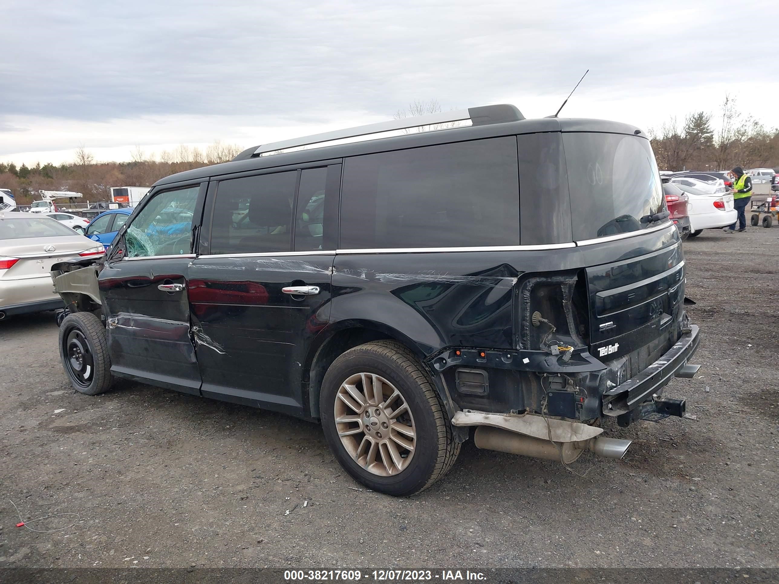 Photo 13 VIN: 2FMHK6C87JBA20565 - FORD FLEX 