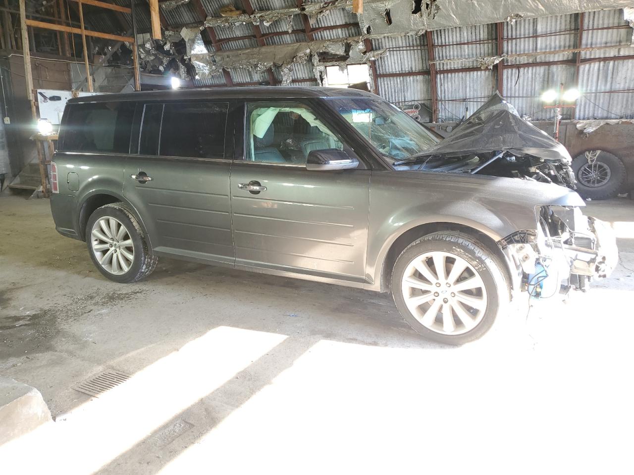 Photo 3 VIN: 2FMHK6C88HBA11027 - FORD FLEX 