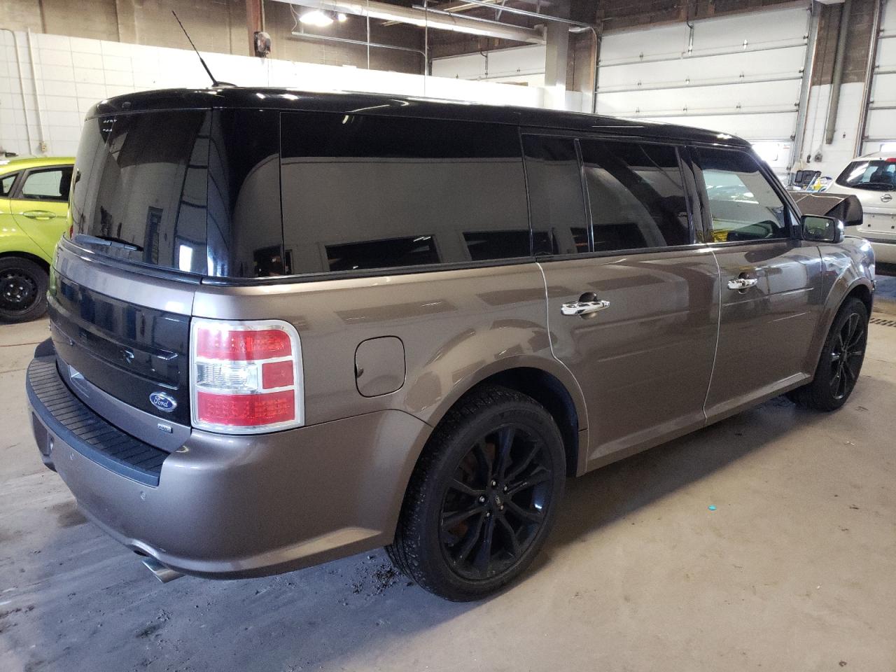 Photo 2 VIN: 2FMHK6D82KBA23602 - FORD FLEX 