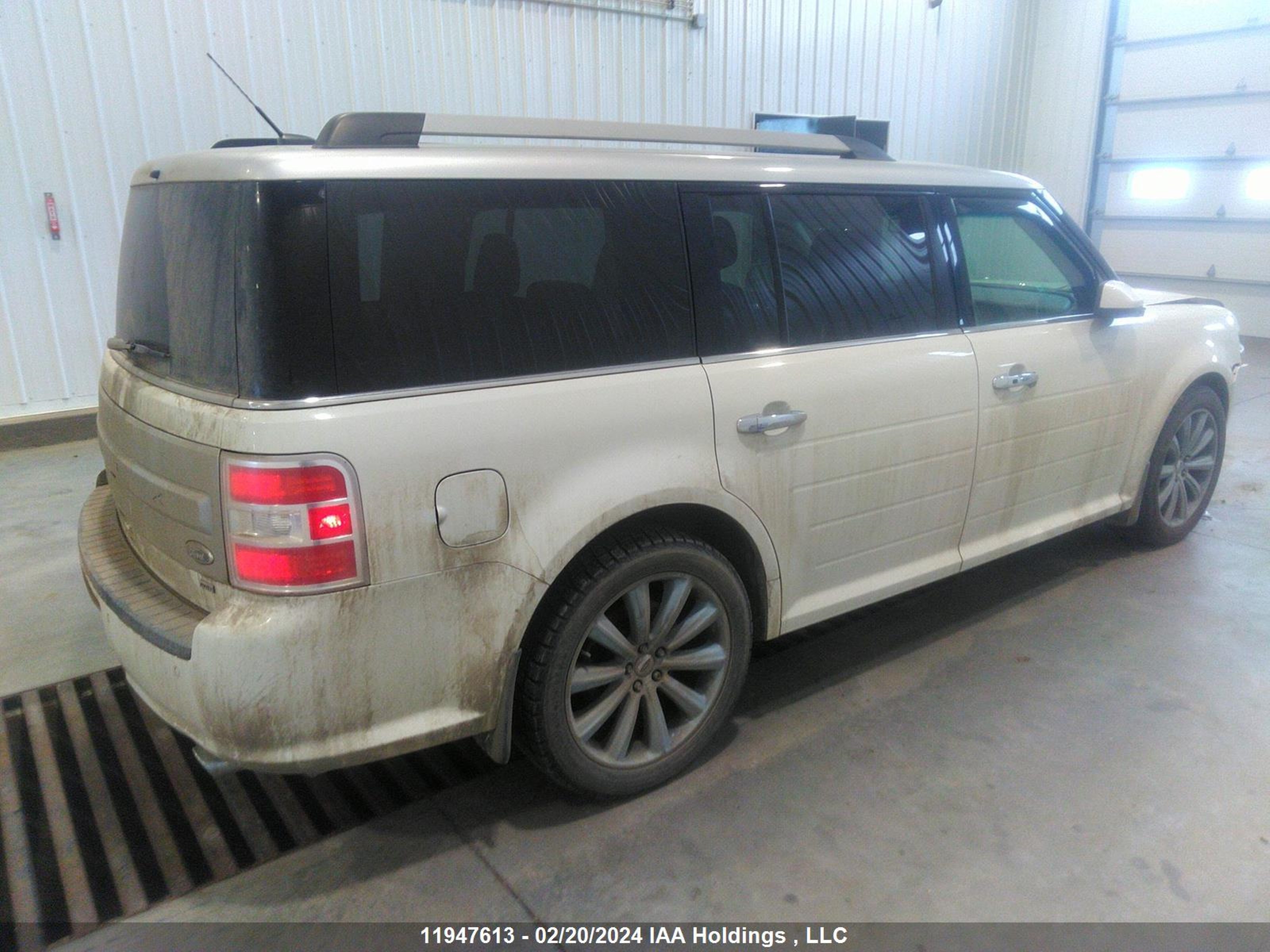 Photo 3 VIN: 2FMHK6D84DBD00947 - FORD FLEX 