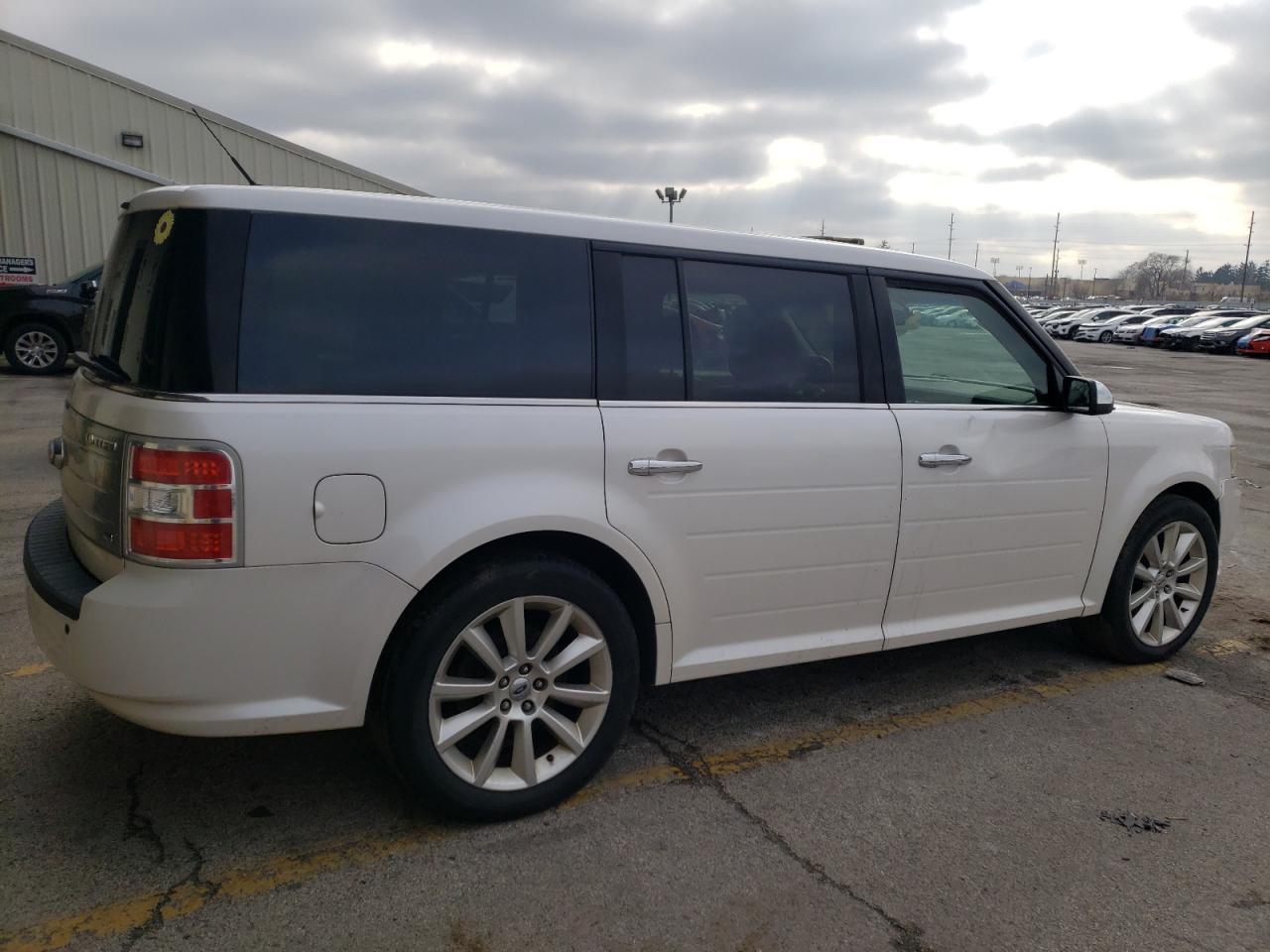 Photo 2 VIN: 2FMHK6DC6BBD14317 - FORD FLEX 