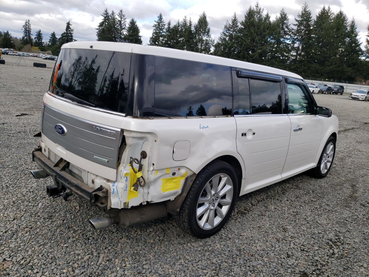 Photo 2 VIN: 2FMHK6DT2CBD05101 - FORD FLEX 