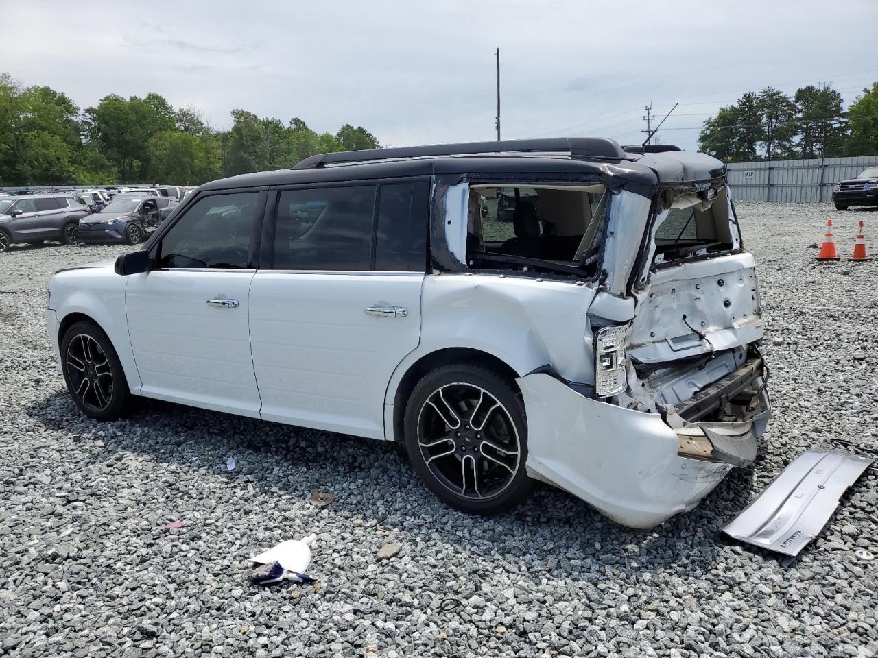 Photo 1 VIN: 2FMHK6DT2FBA21598 - FORD FLEX 